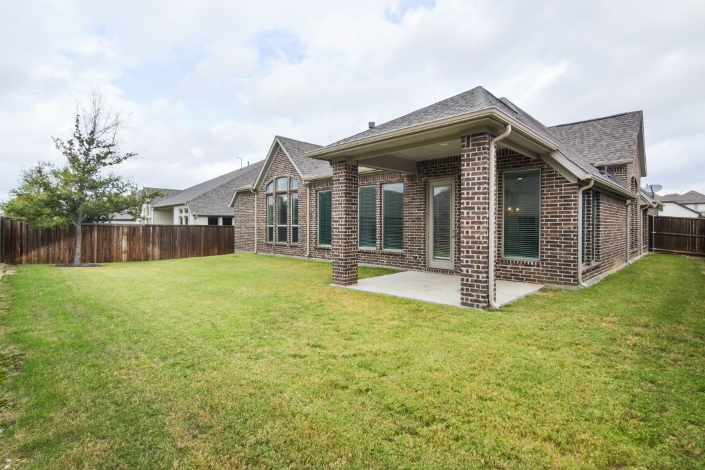 1427 Daisy Corner Drive