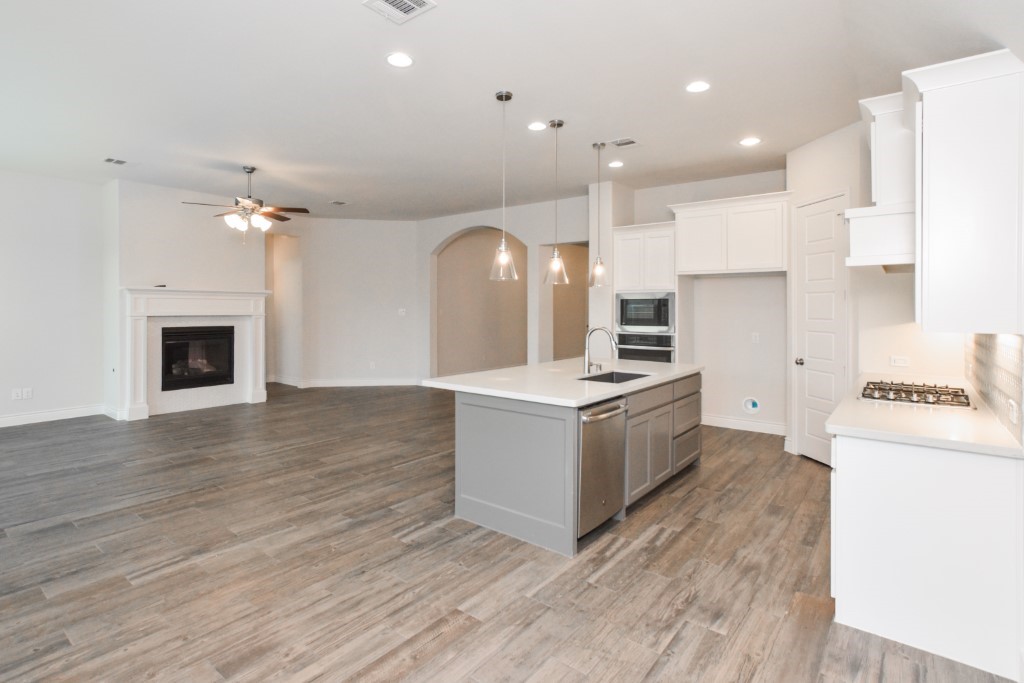 1427 Daisy Corner Drive
