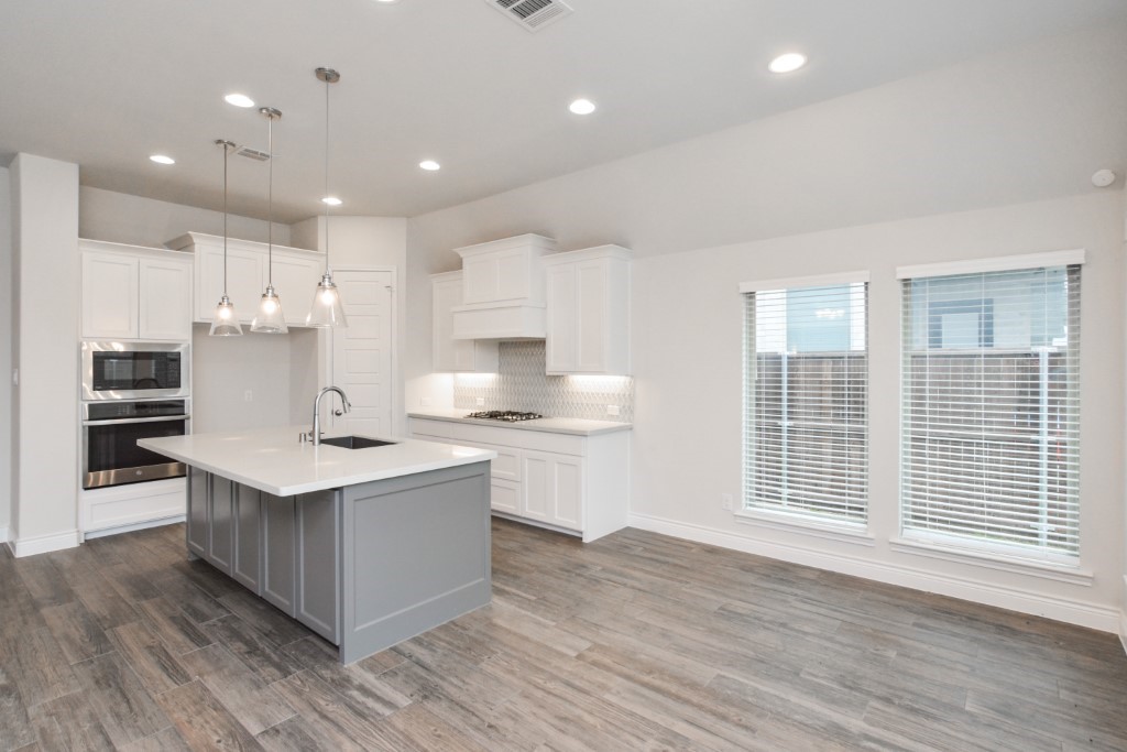 1427 Daisy Corner Drive