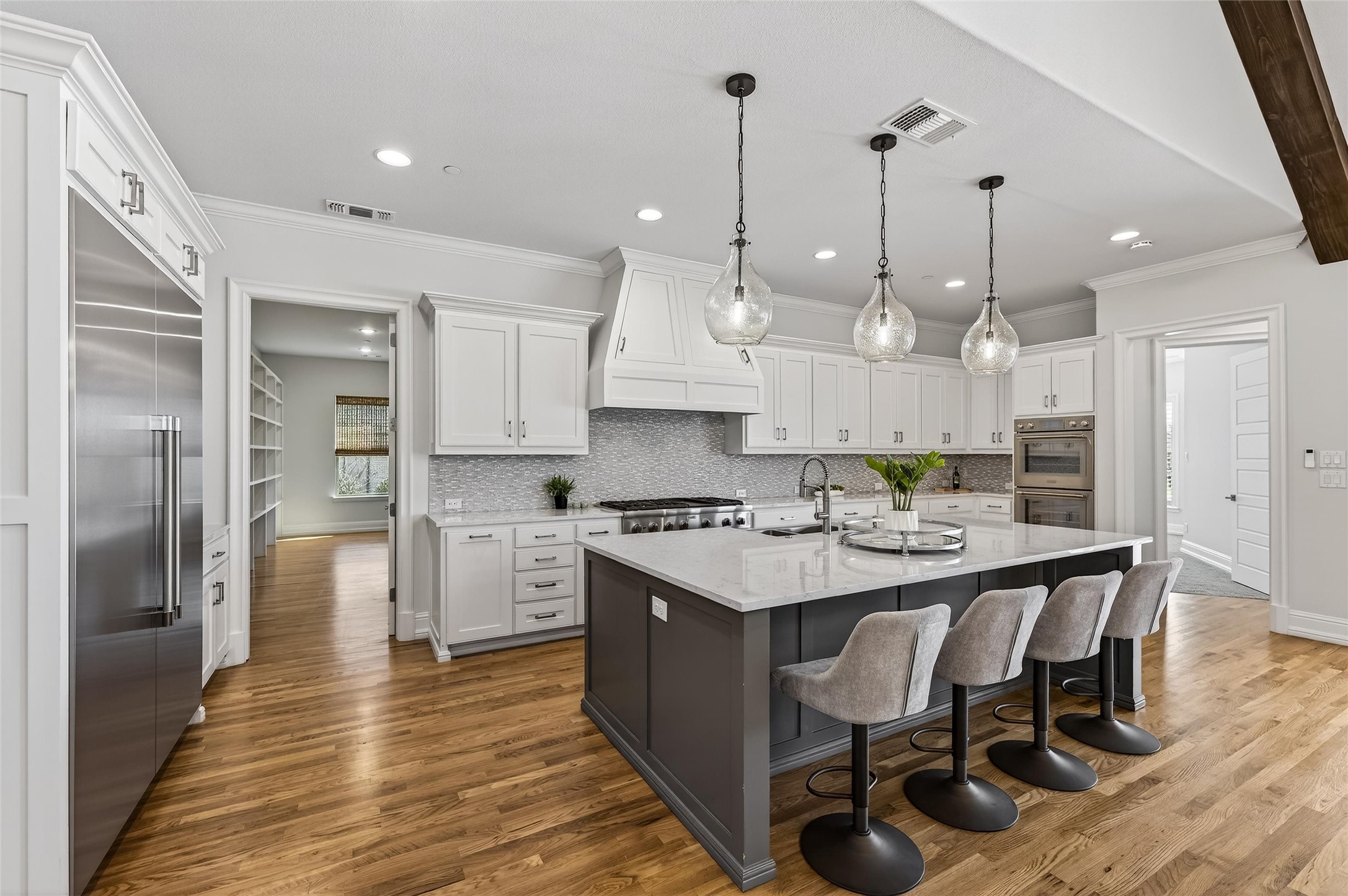 658 Louise Drive