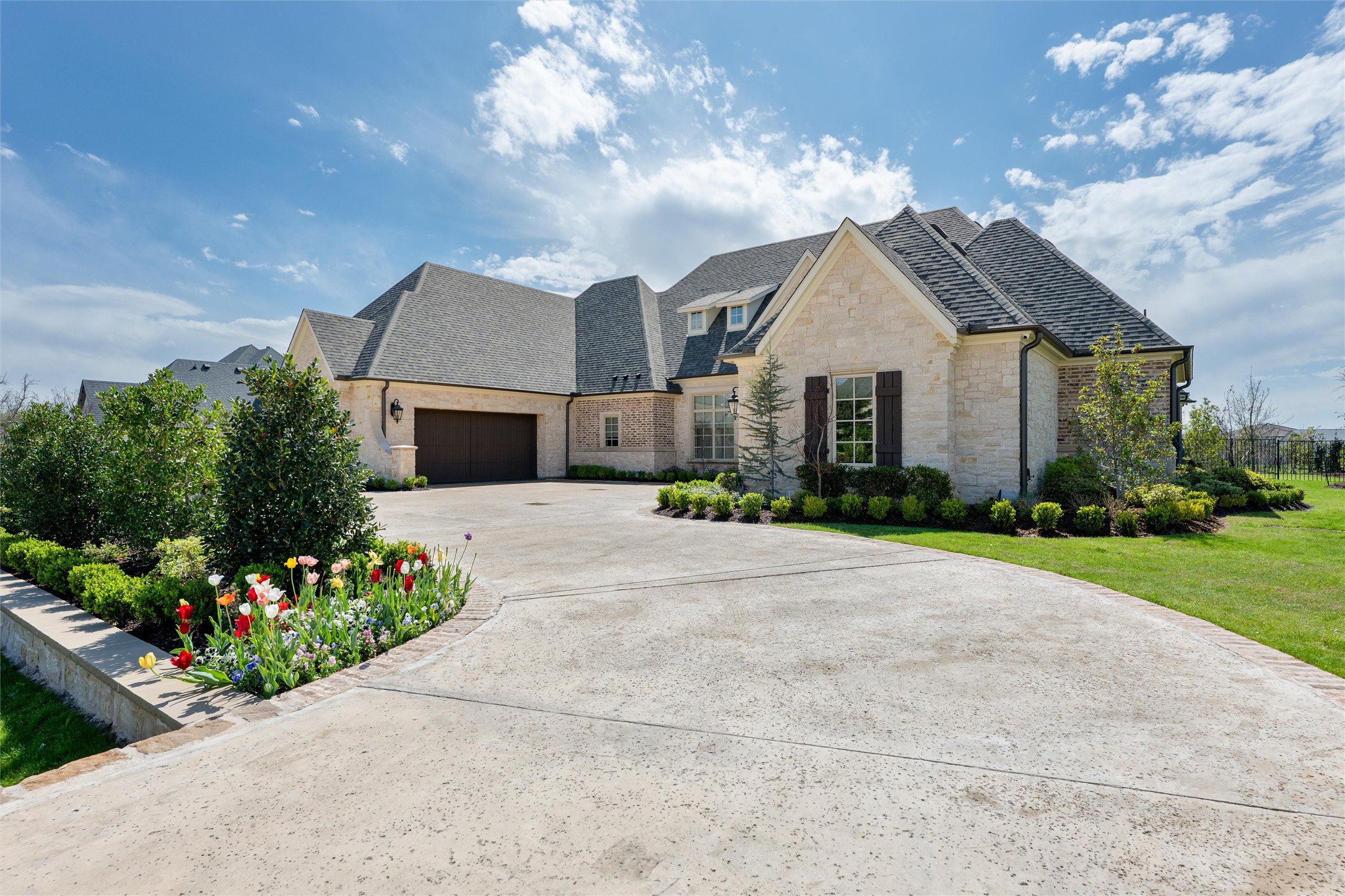 658 Louise Drive