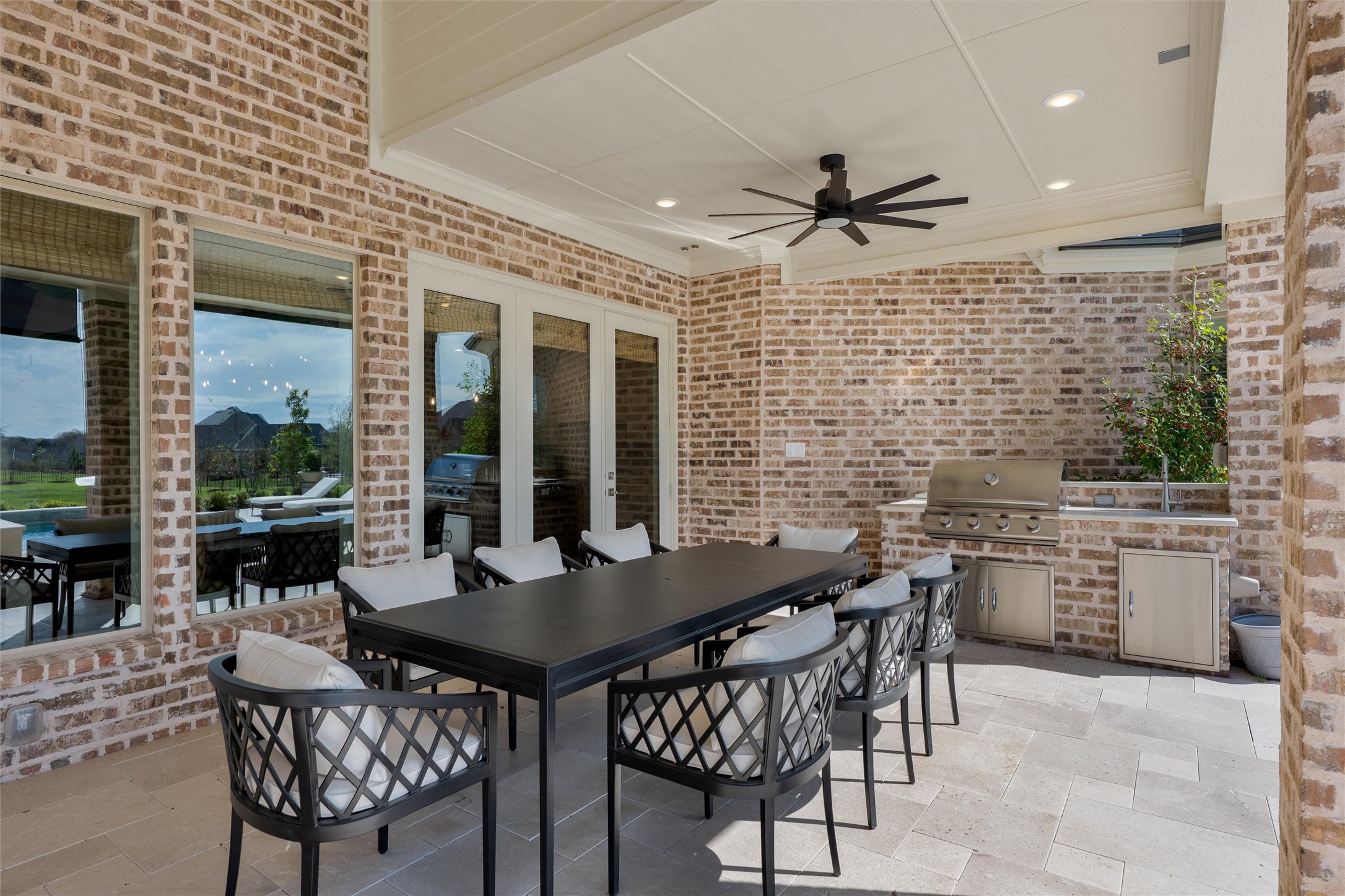 658 Louise Drive