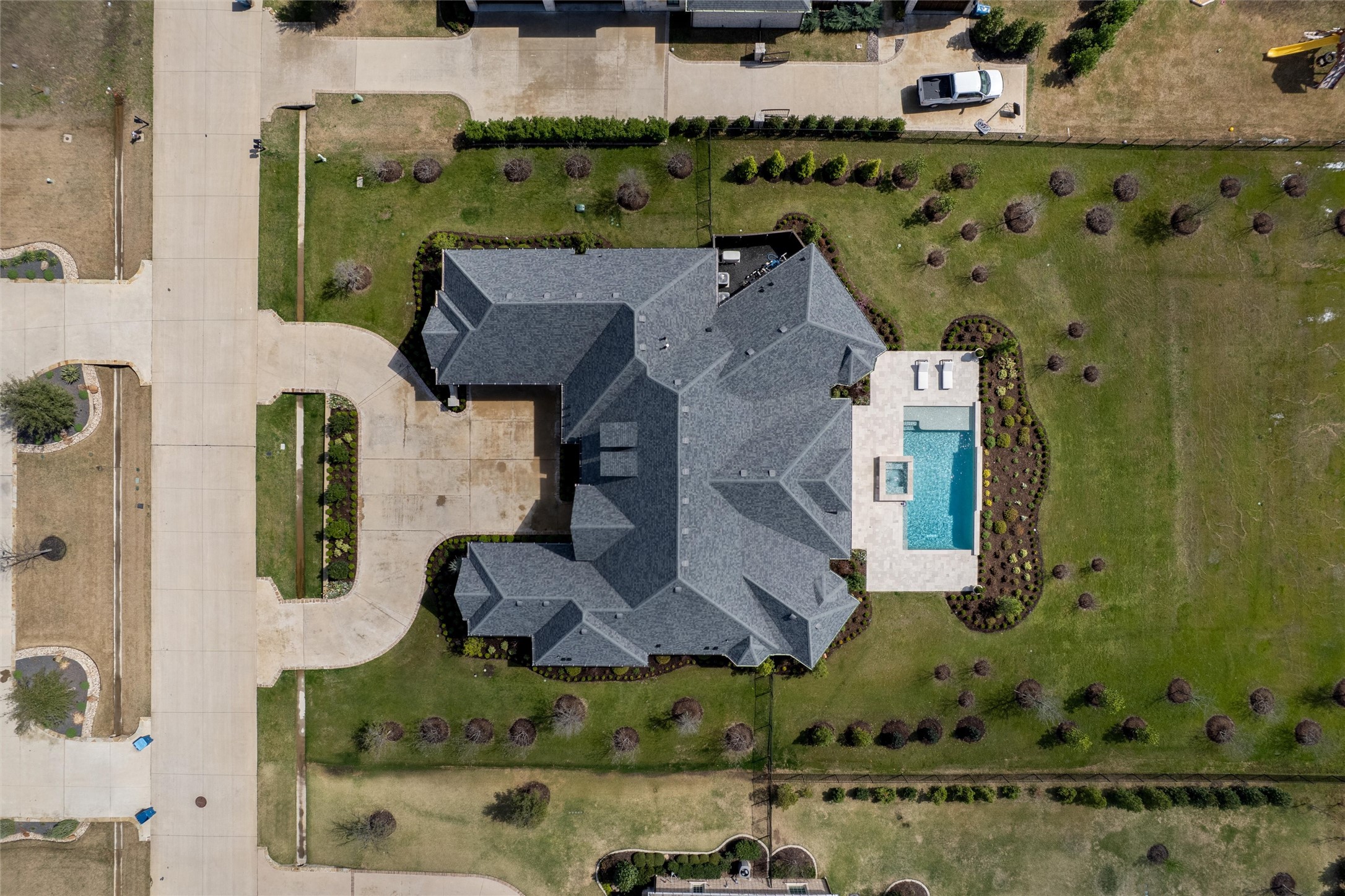 658 Louise Drive