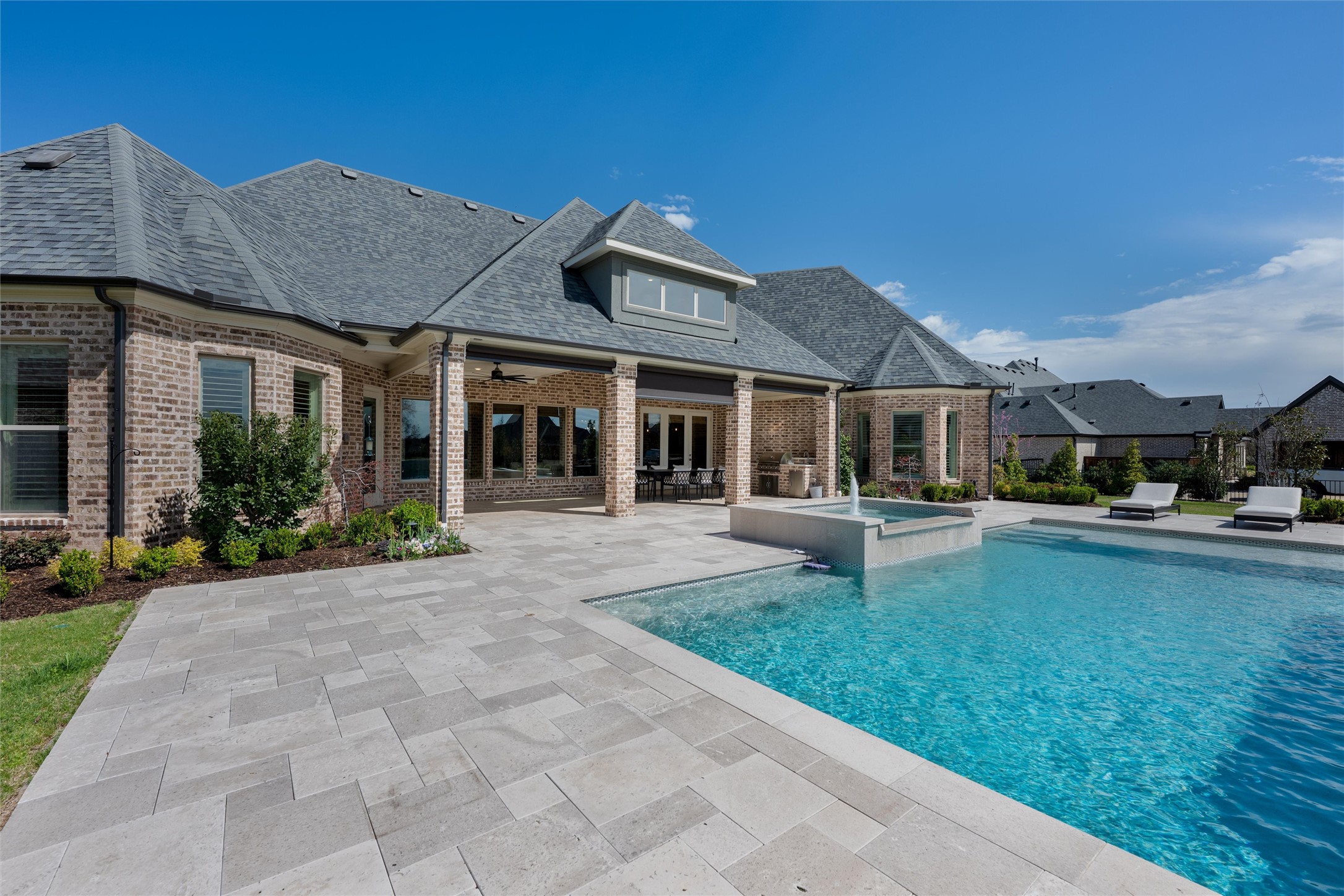 658 Louise Drive
