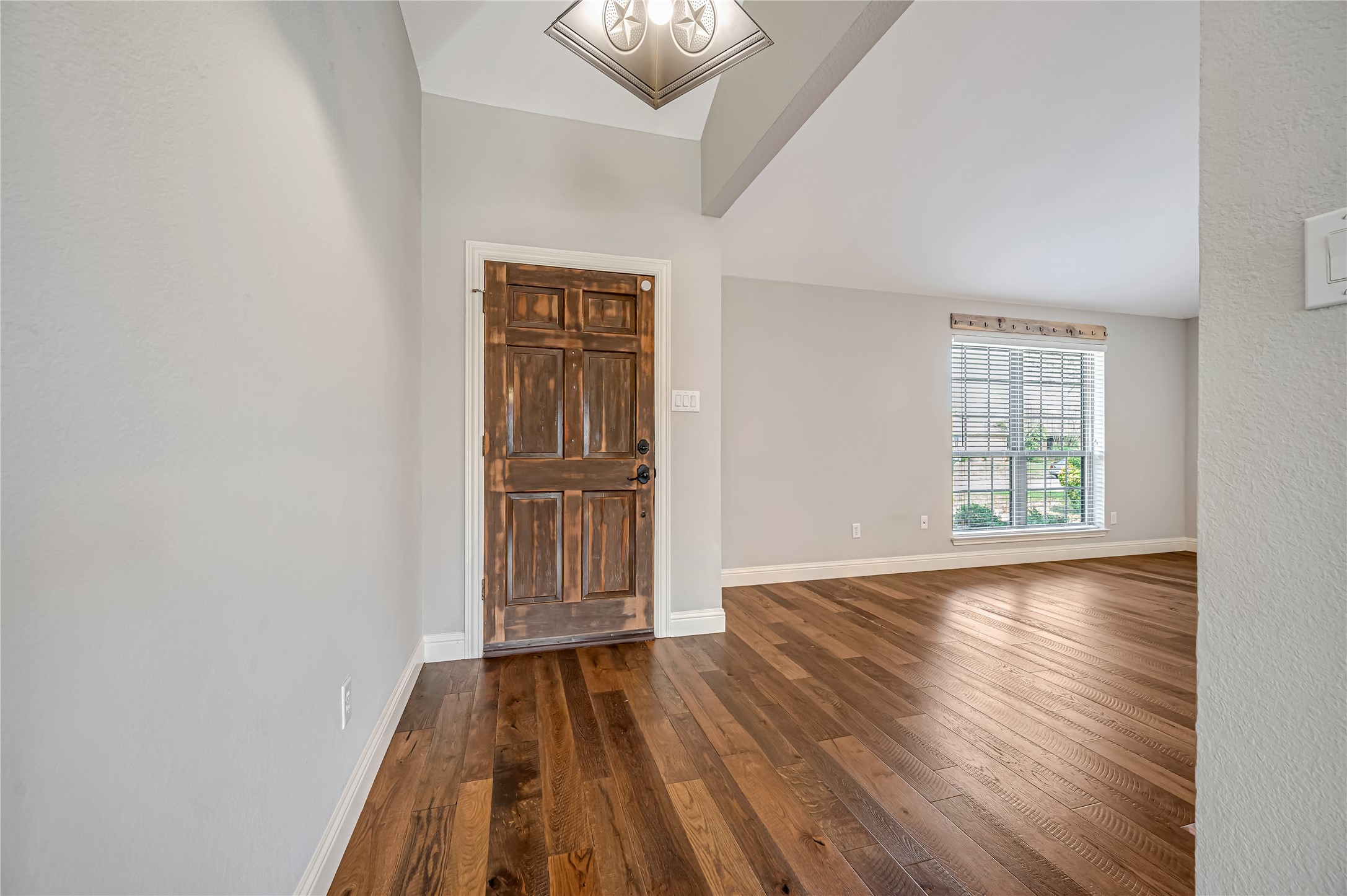 1518 Mayflower Drive
