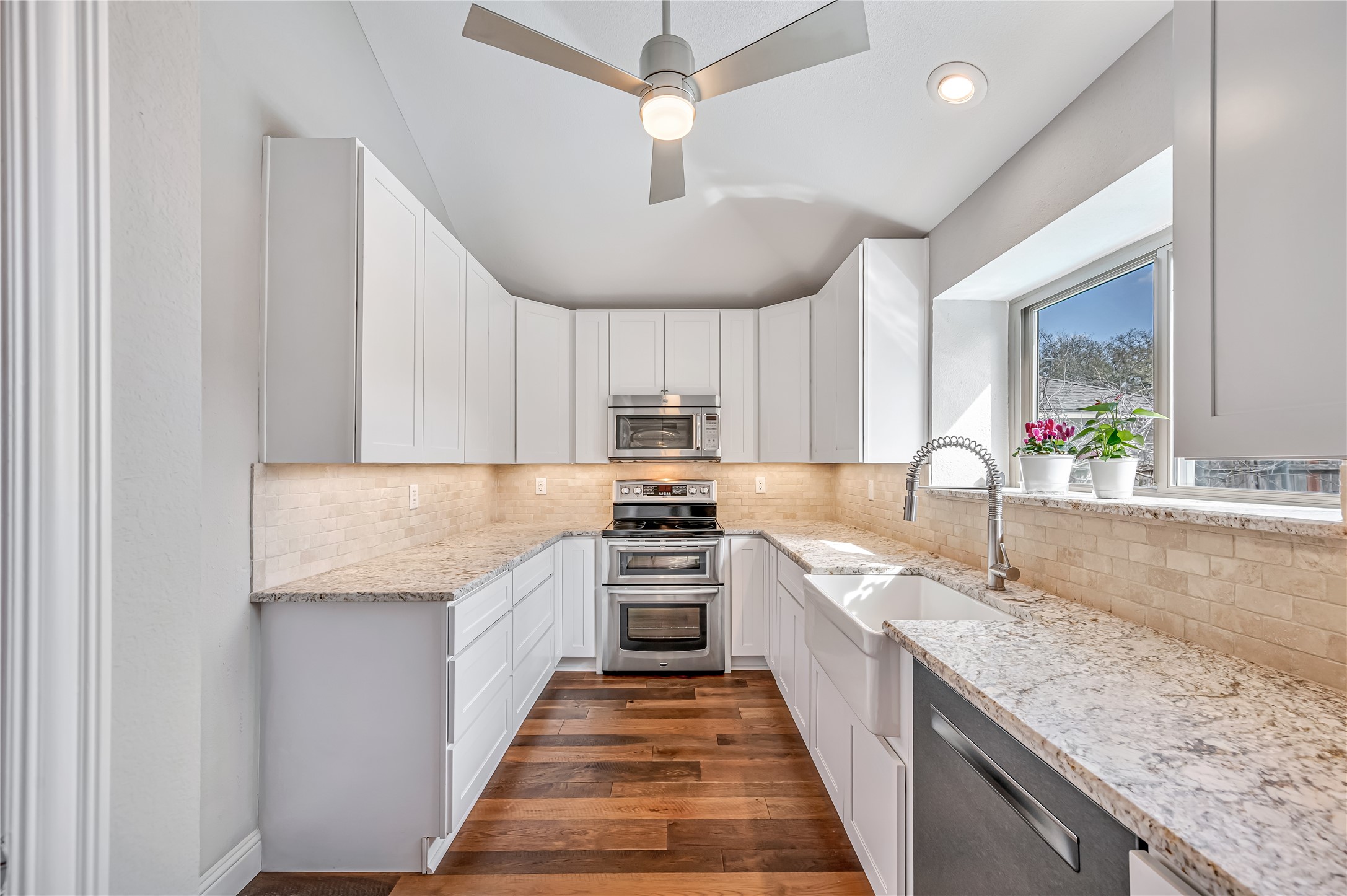 1518 Mayflower Drive