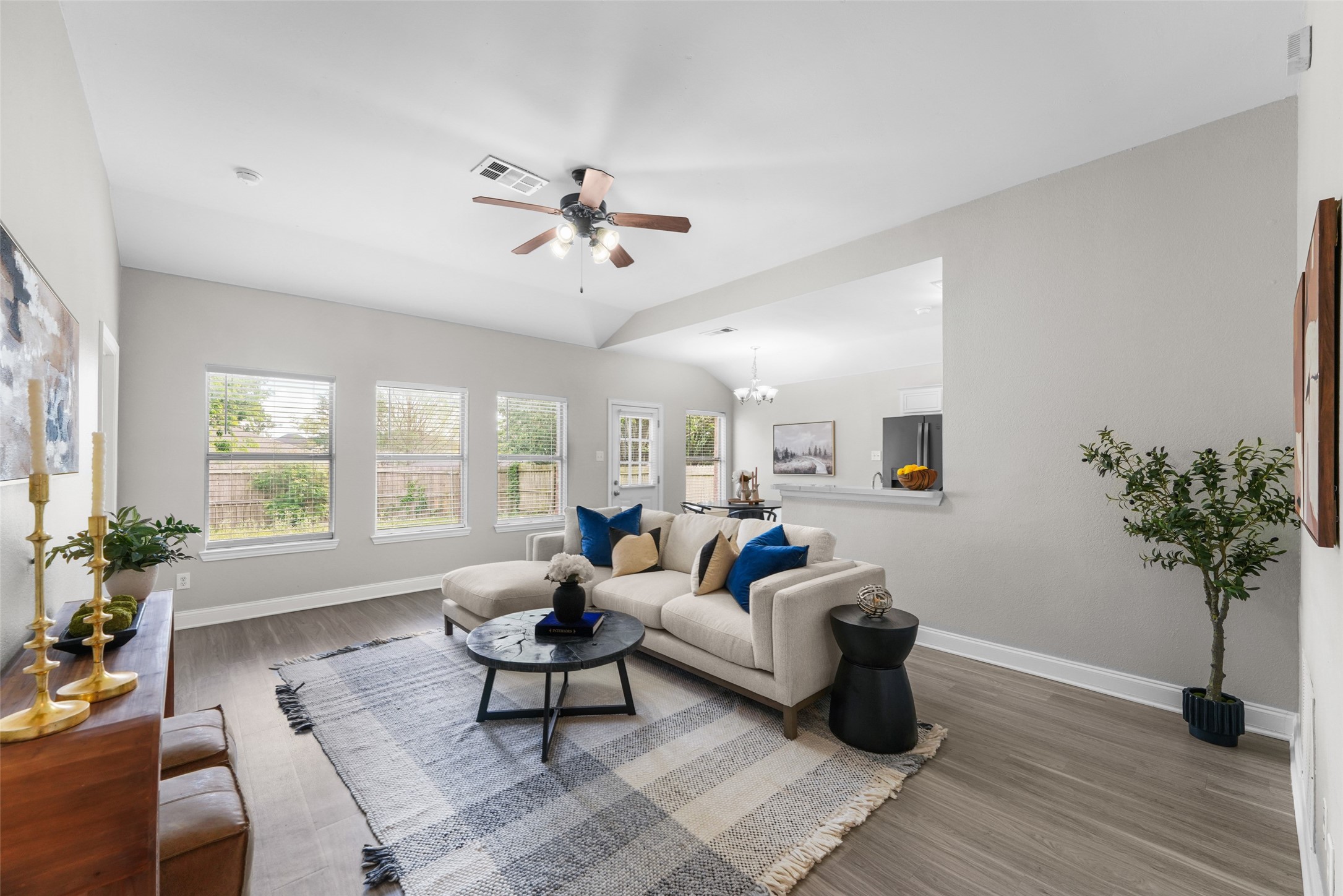 2408 Castle Ridge Drive