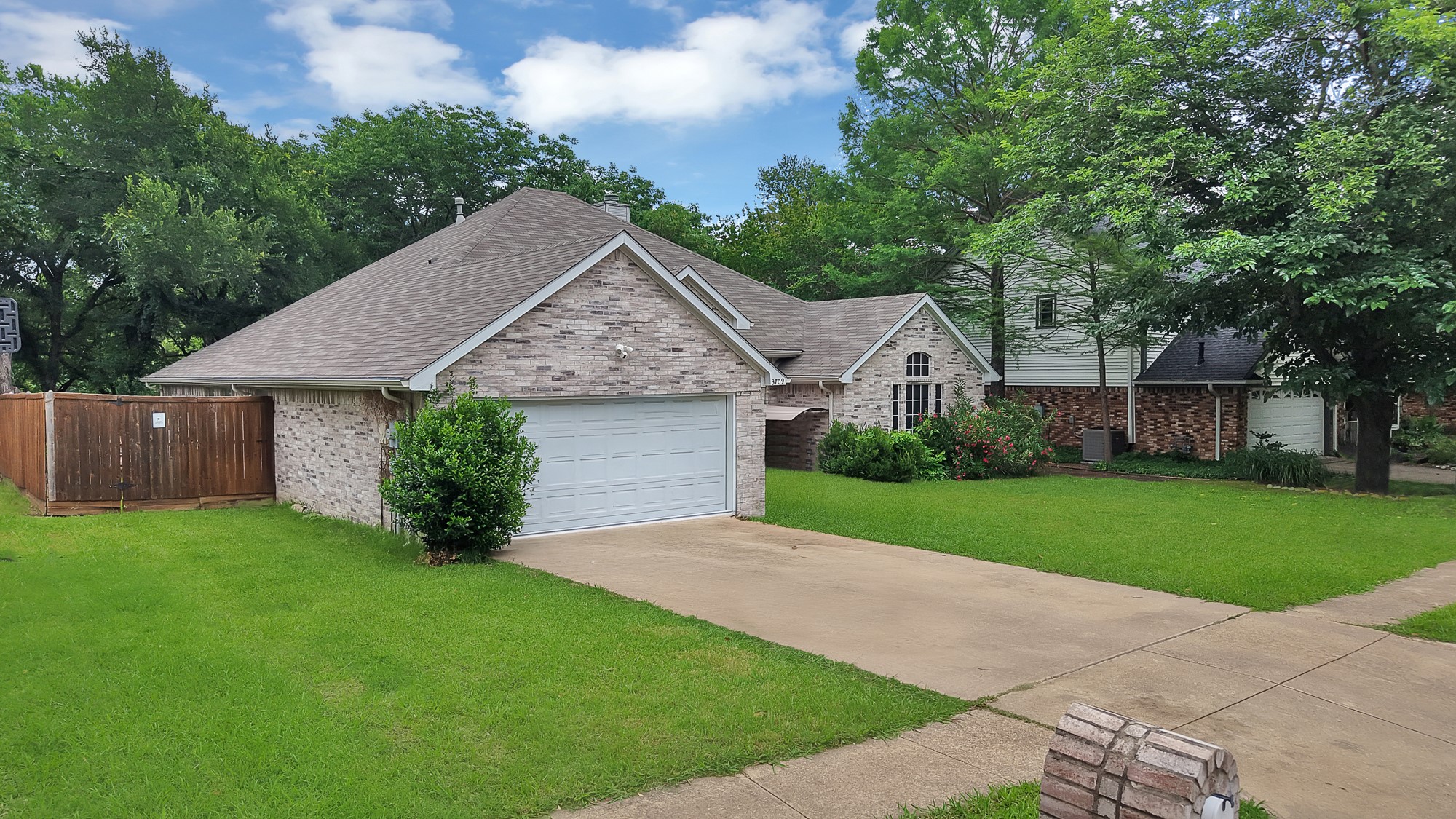 3709 Scott Drive