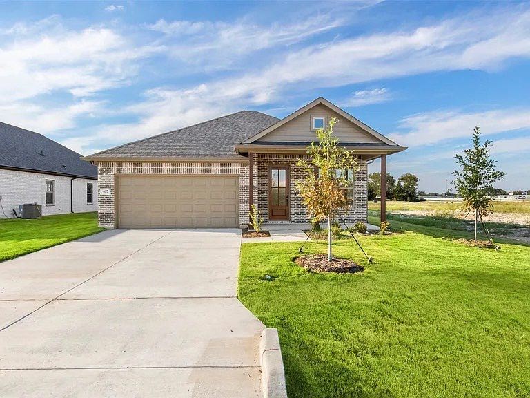 1032 Holcomb Road