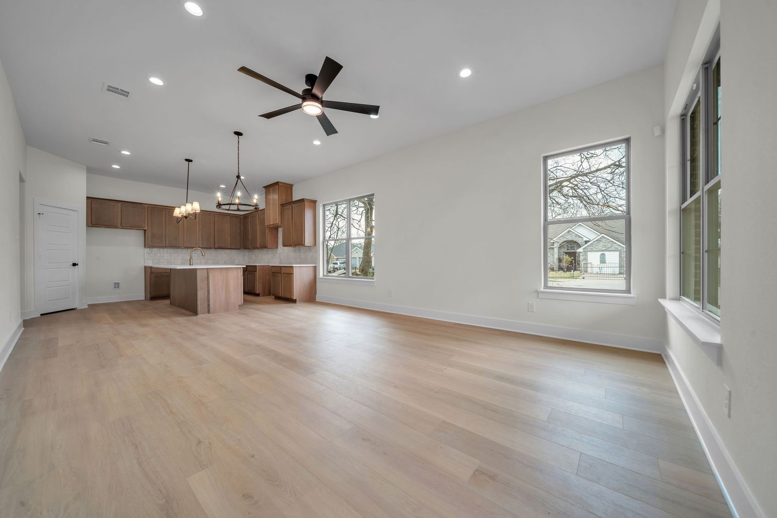 1032 Holcomb Road