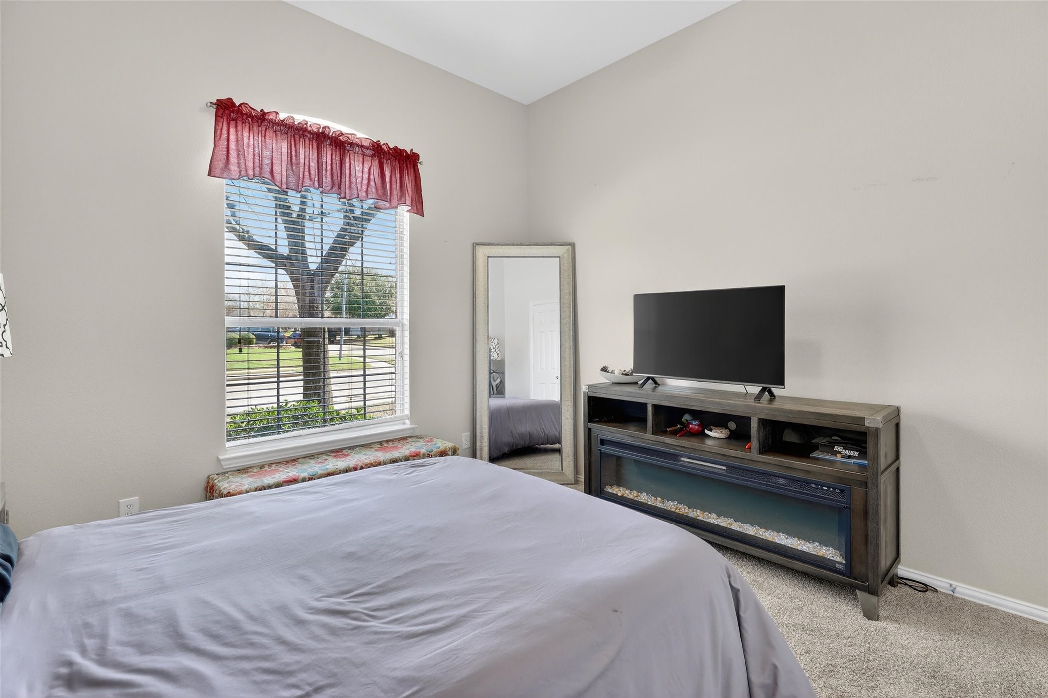 2501 Blossom Trail