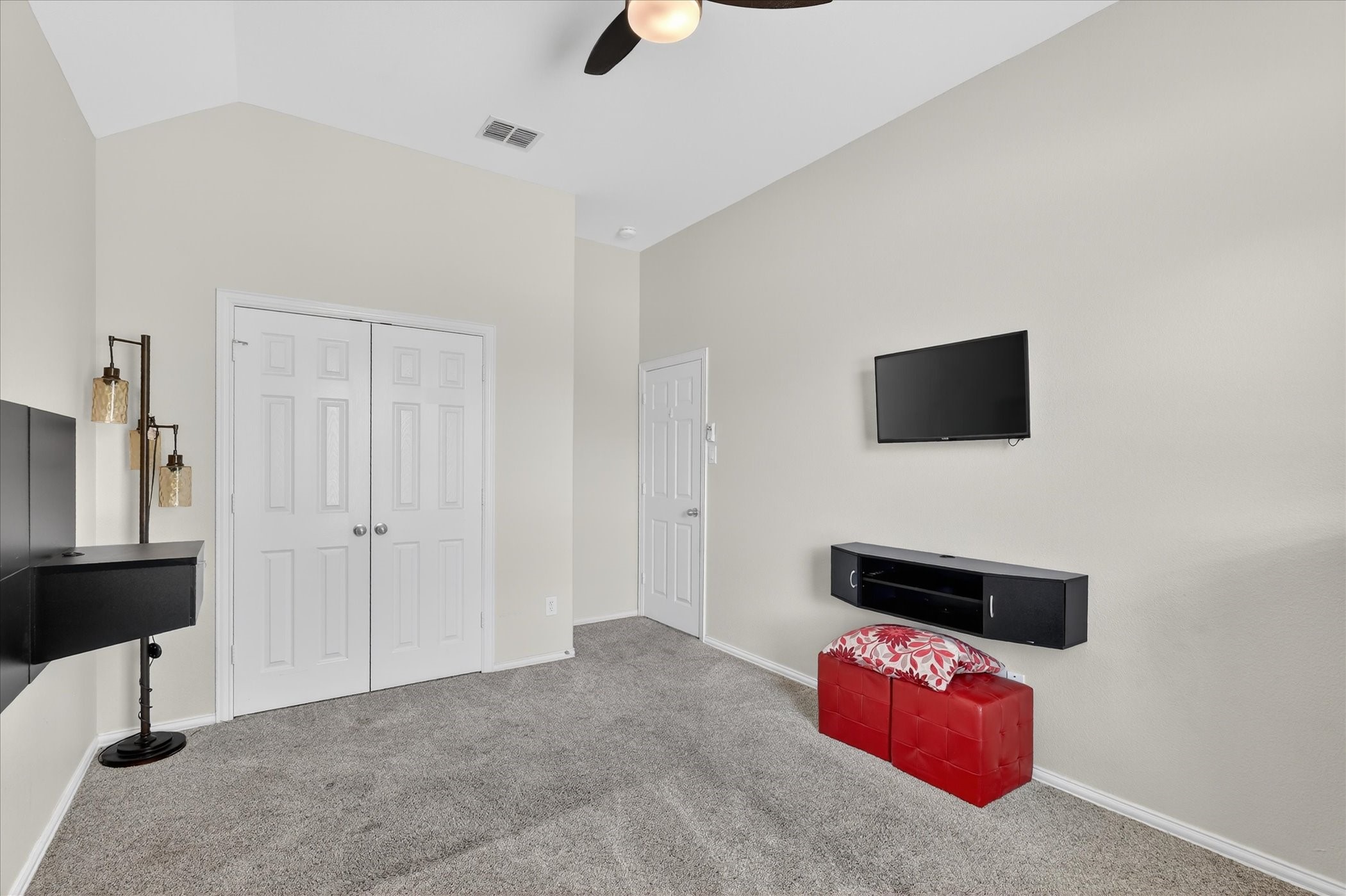 2501 Blossom Trail