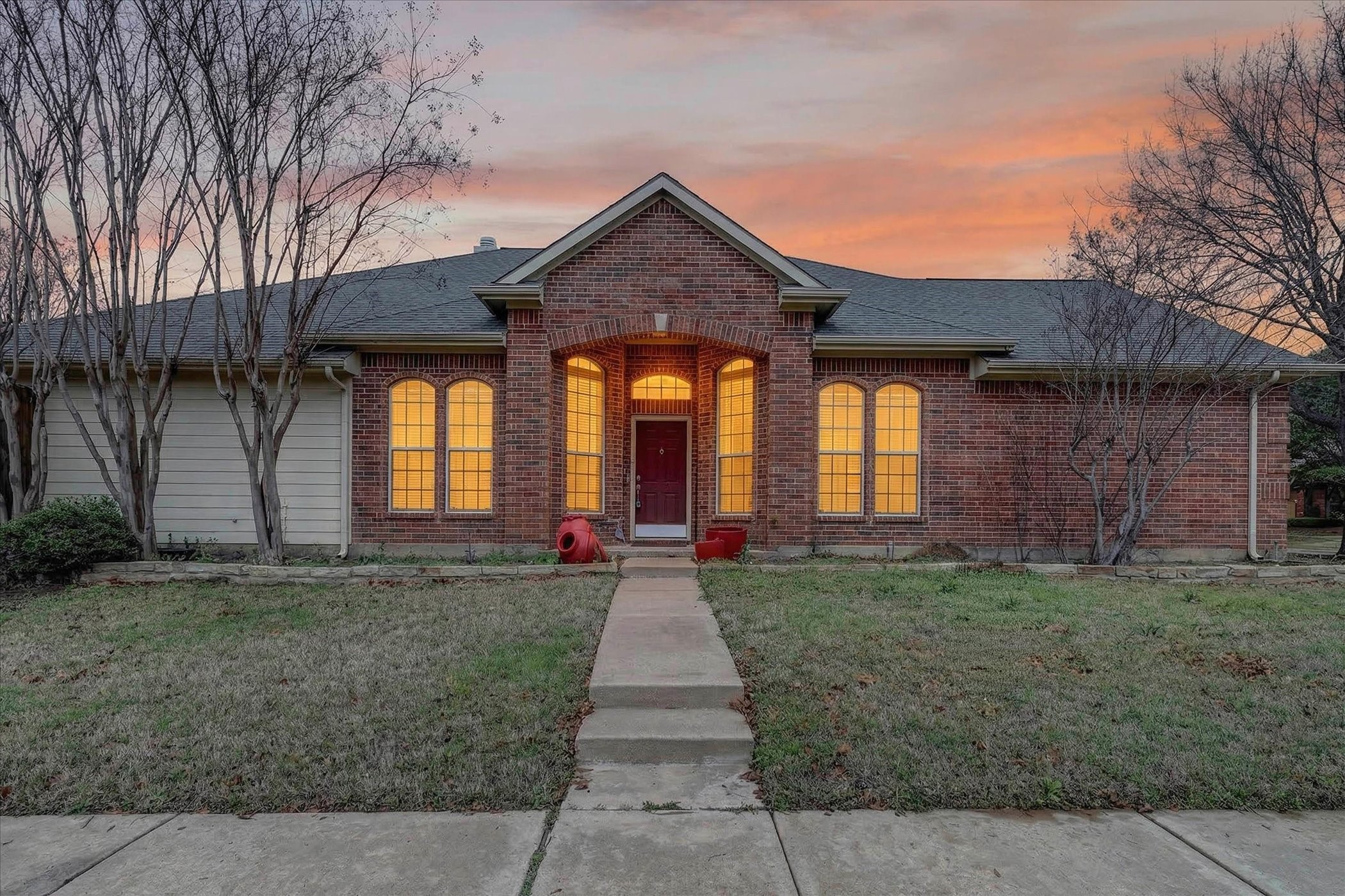 2501 Blossom Trail