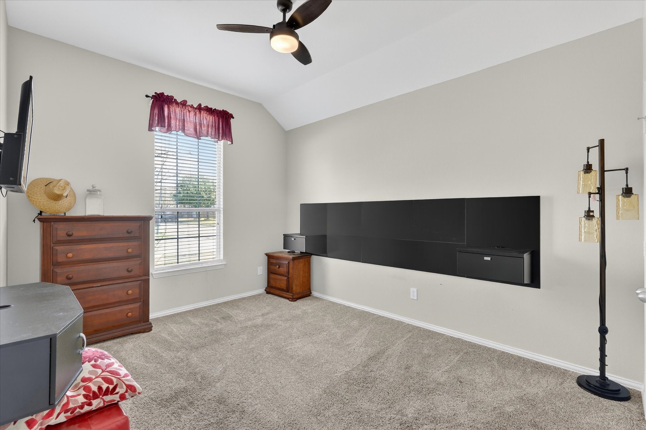 2501 Blossom Trail