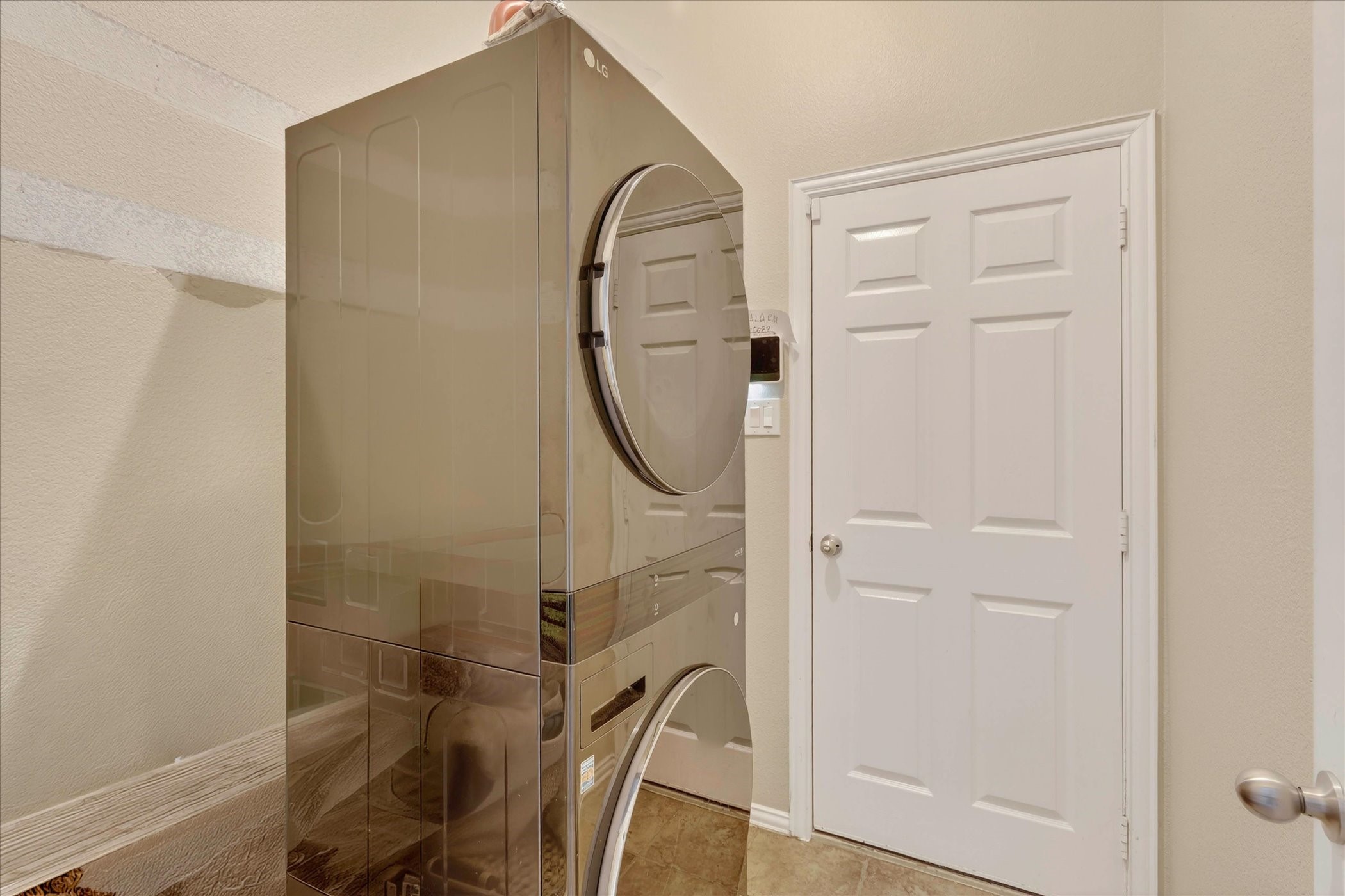 2501 Blossom Trail