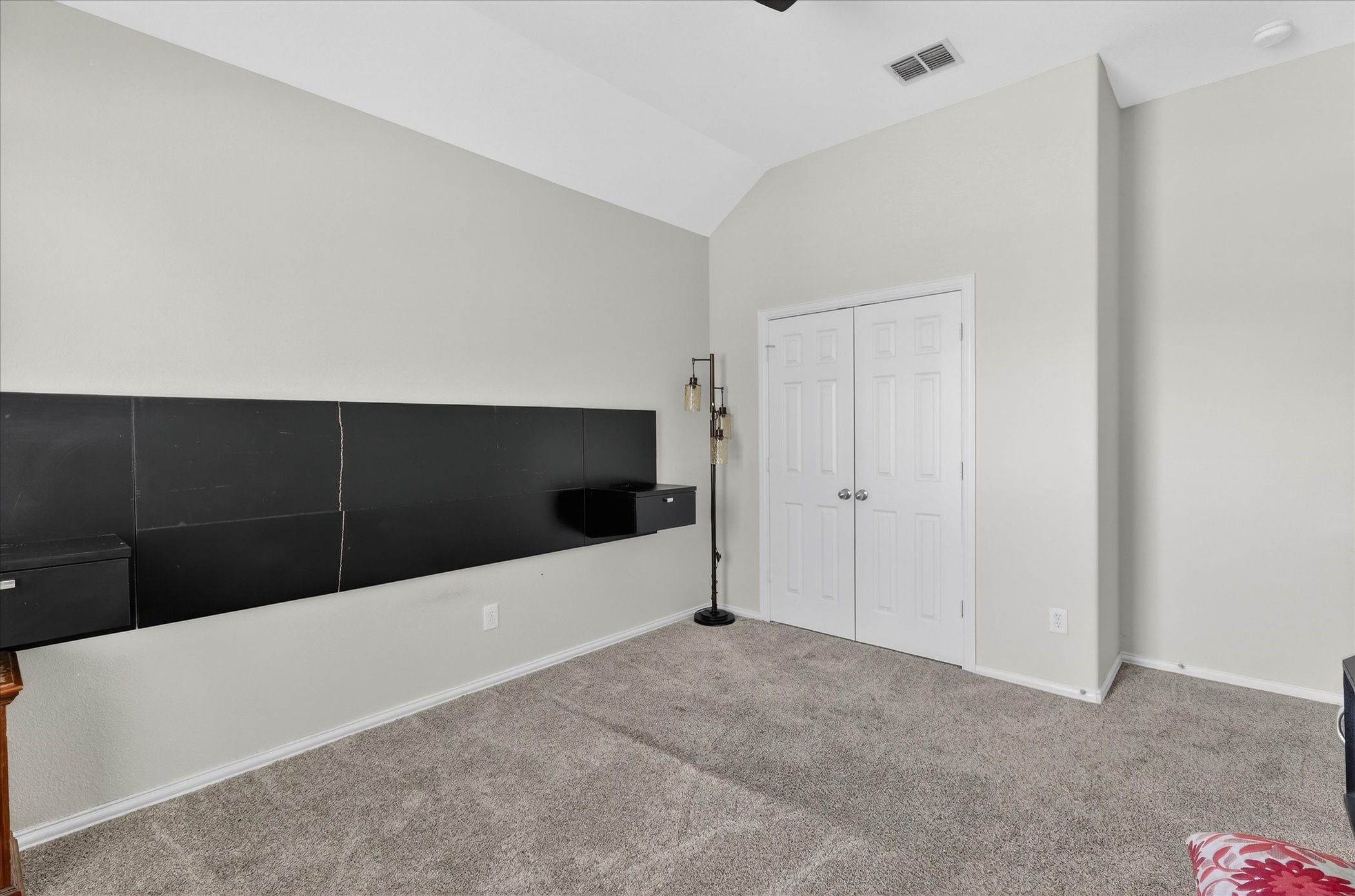 2501 Blossom Trail