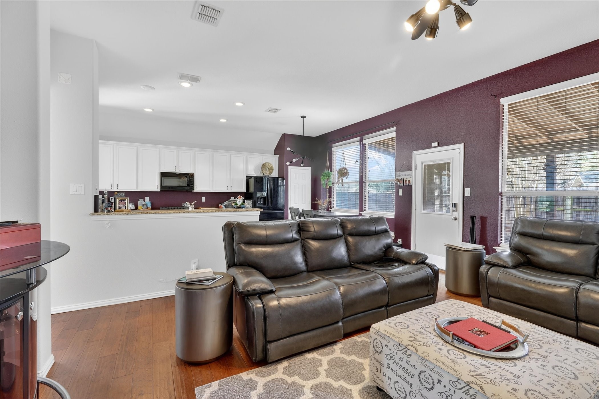 2501 Blossom Trail