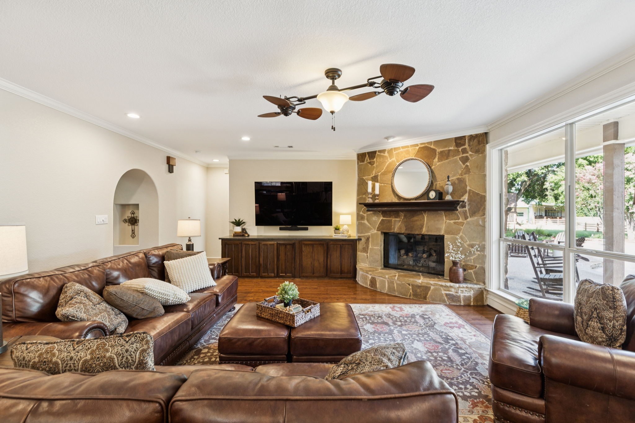 4879 Geren Trail