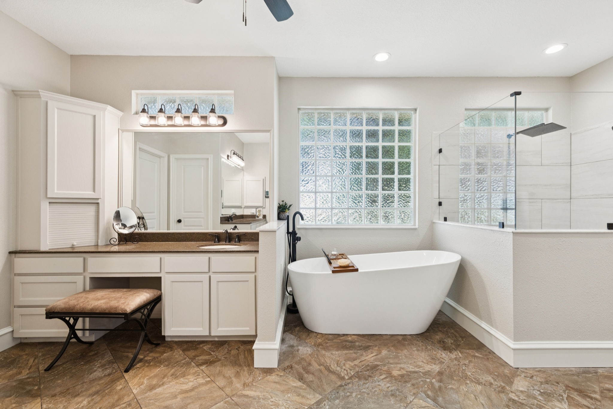 4879 Geren Trail