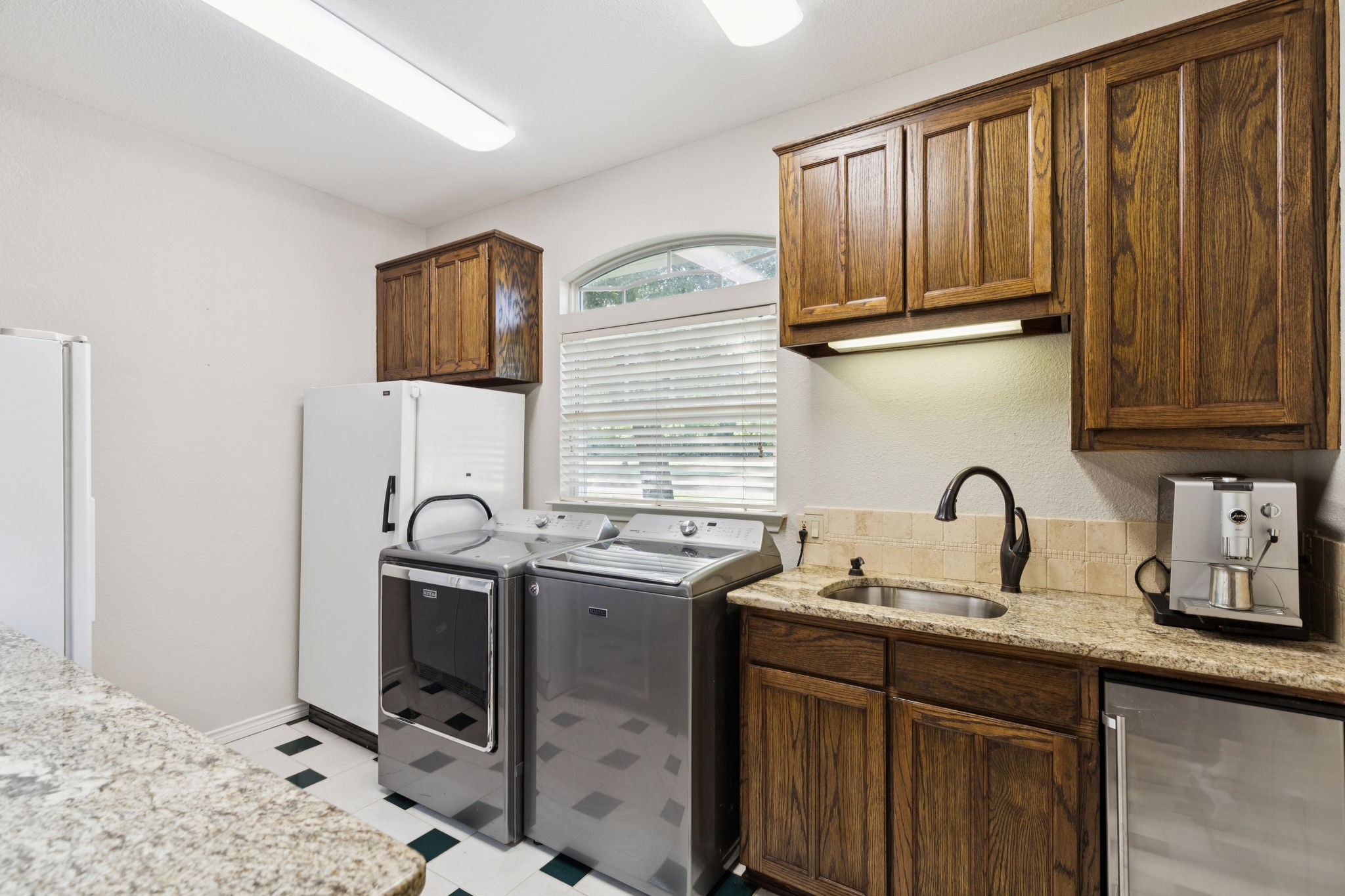 4879 Geren Trail