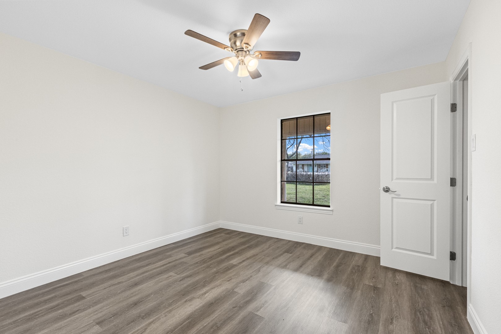 703 S 4th Street