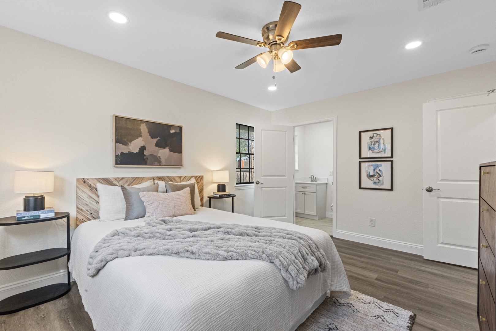 703 S 4th Street