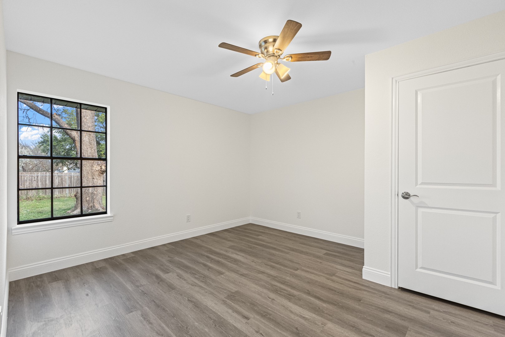 703 S 4th Street