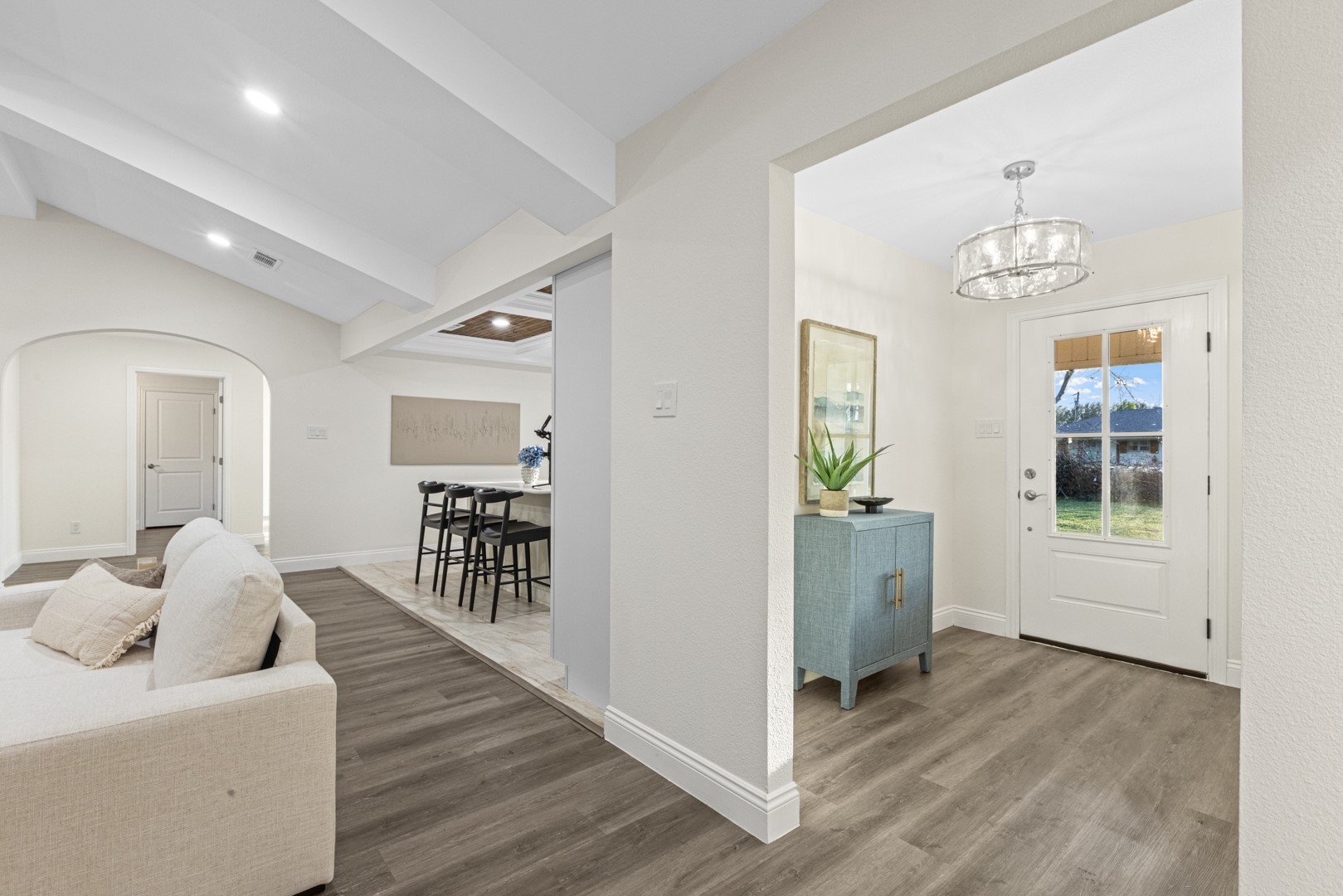 703 S 4th Street