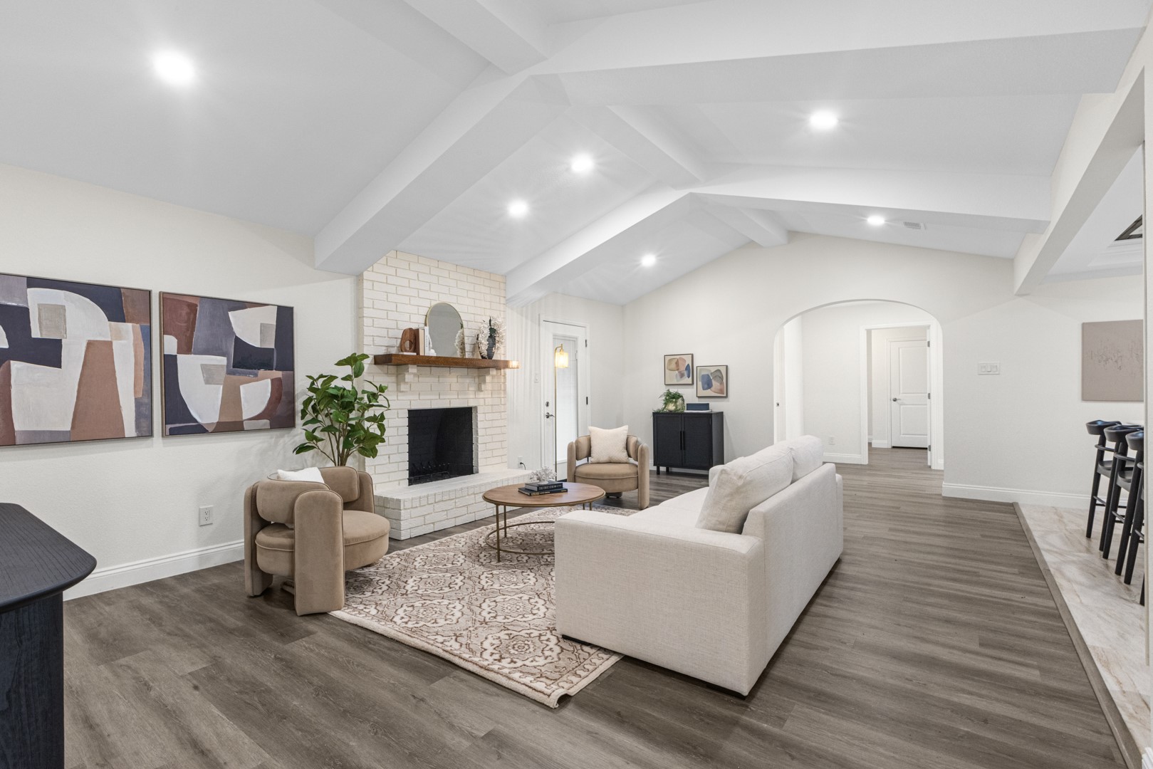 703 S 4th Street