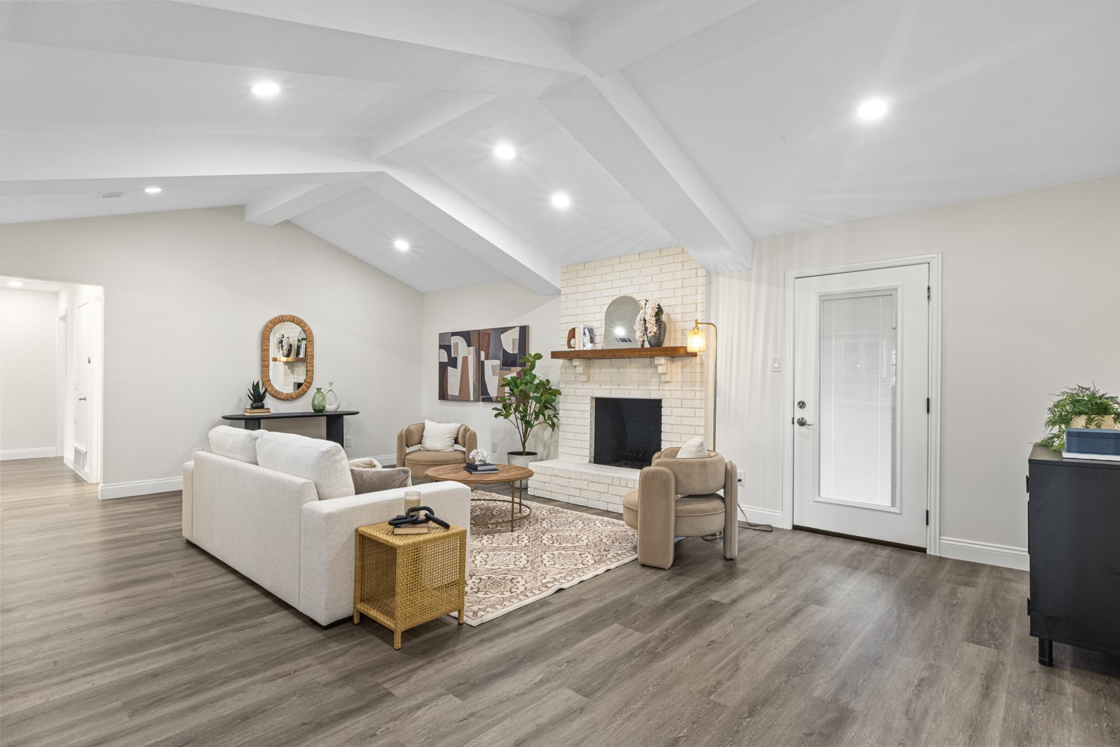 703 S 4th Street
