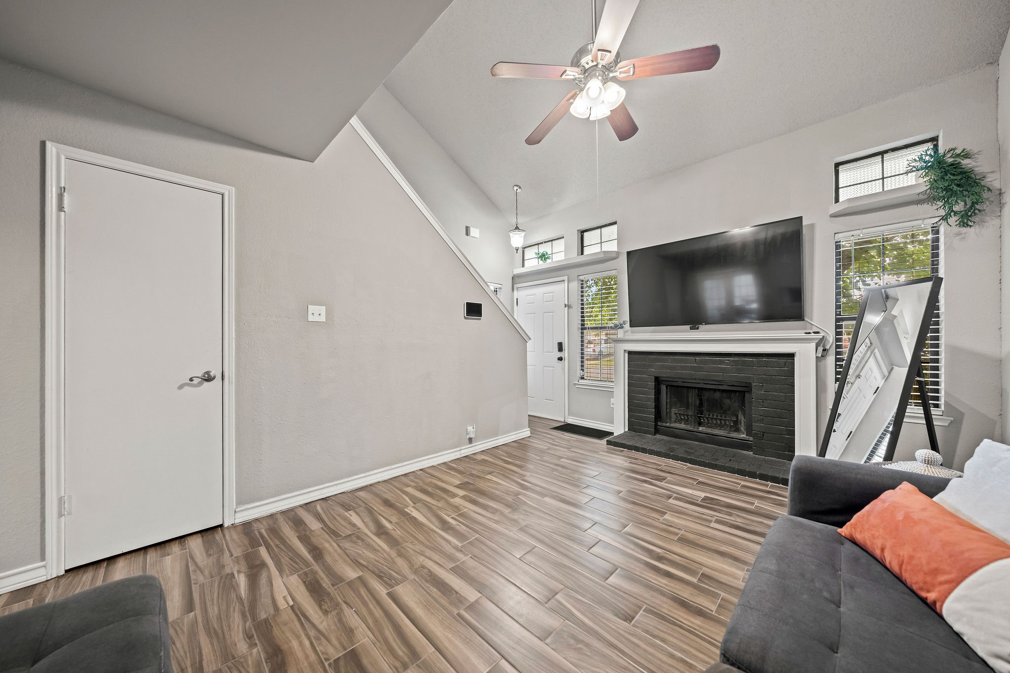 216 Cutting Horse Lane