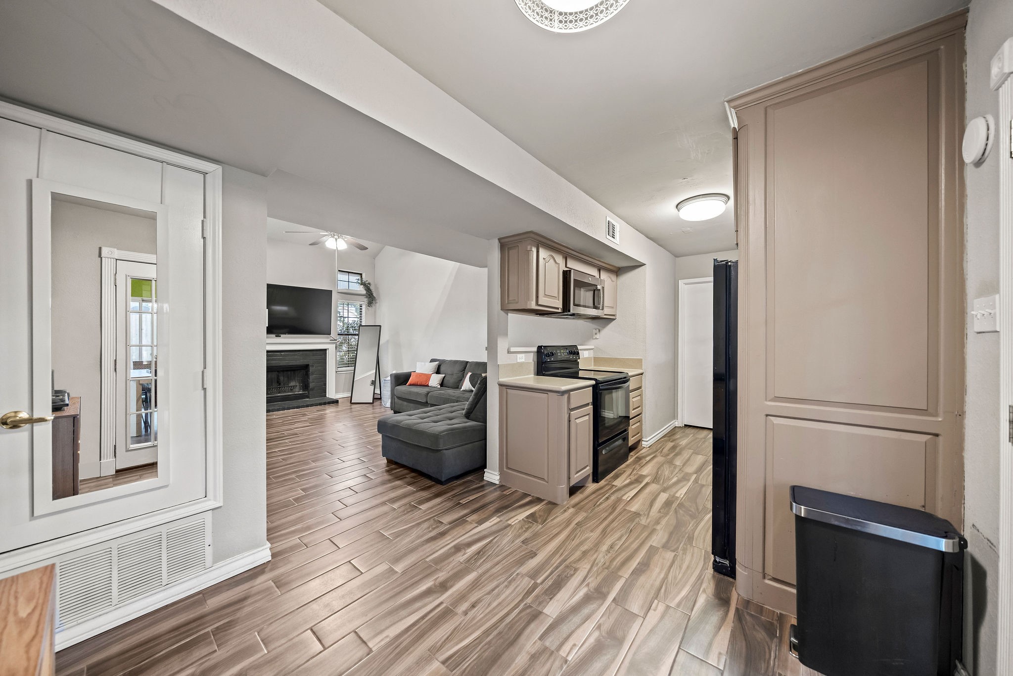 216 Cutting Horse Lane