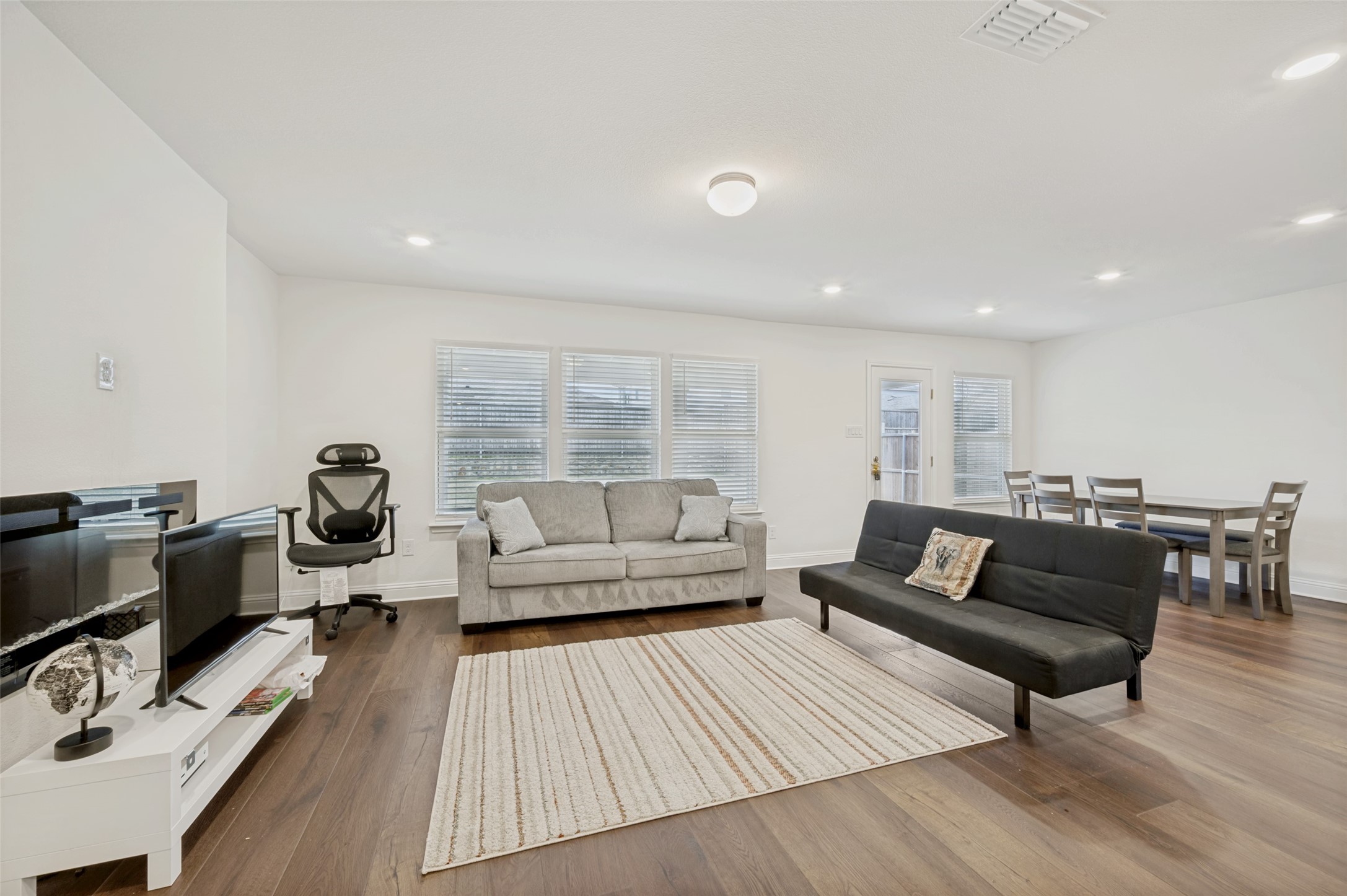 2636 Warren Lane