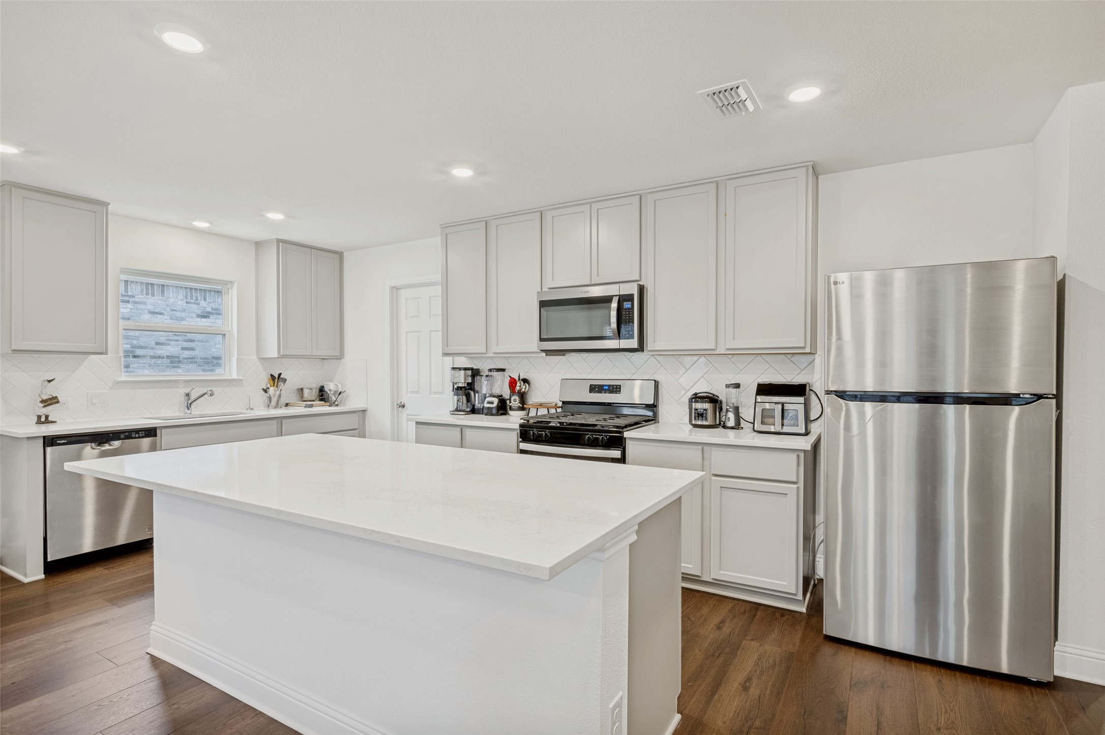 2636 Warren Lane