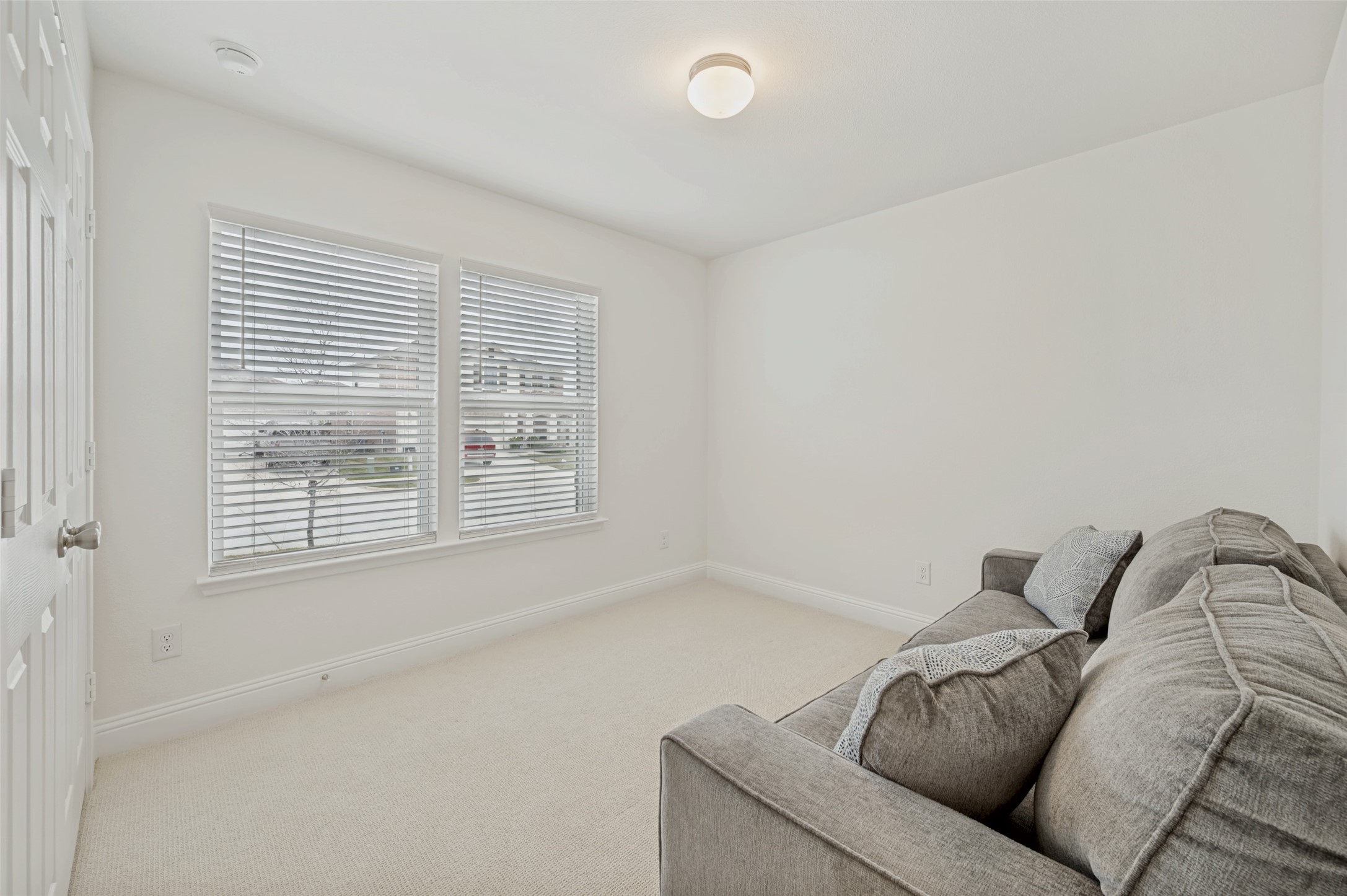 2636 Warren Lane