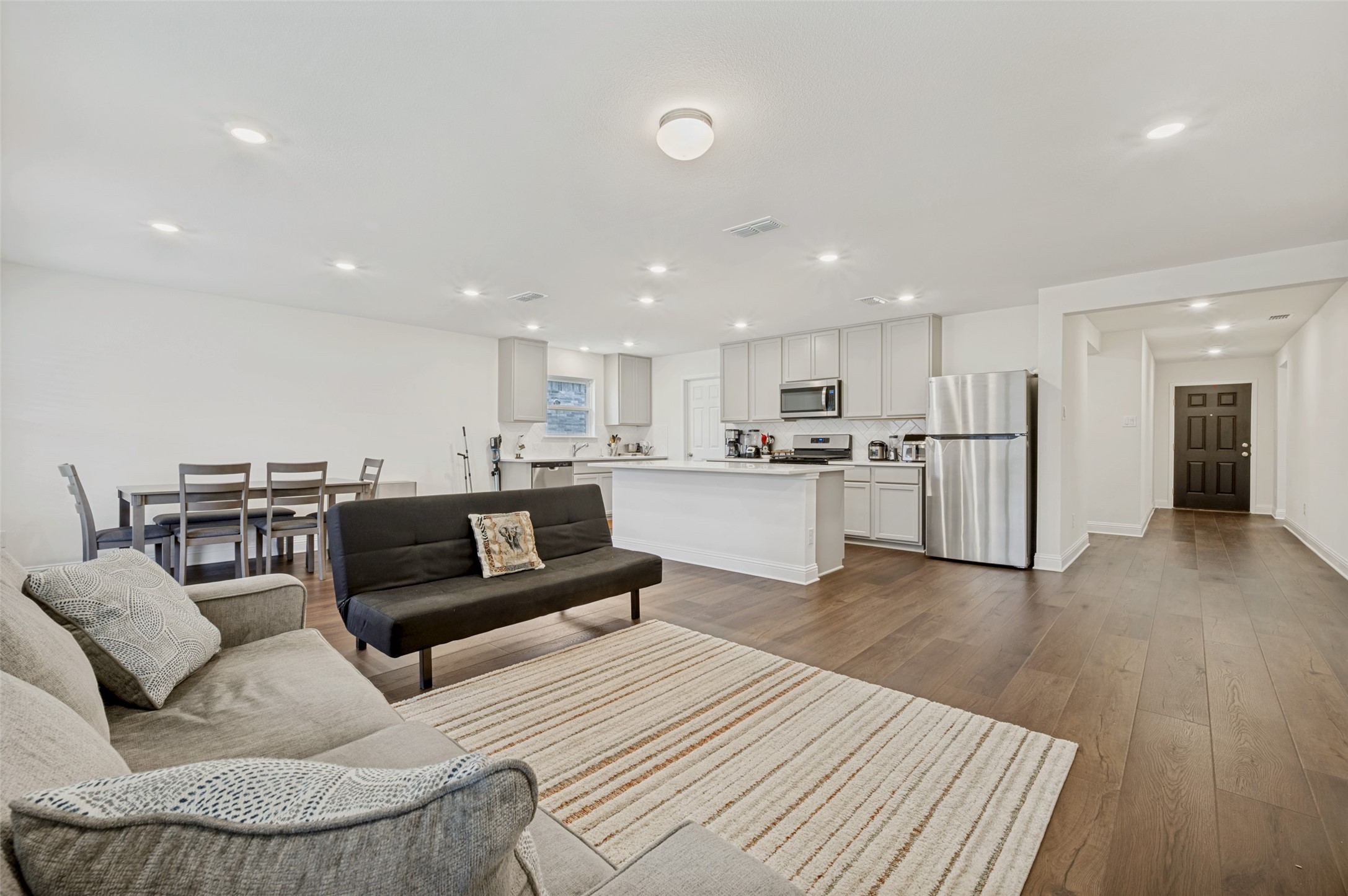 2636 Warren Lane