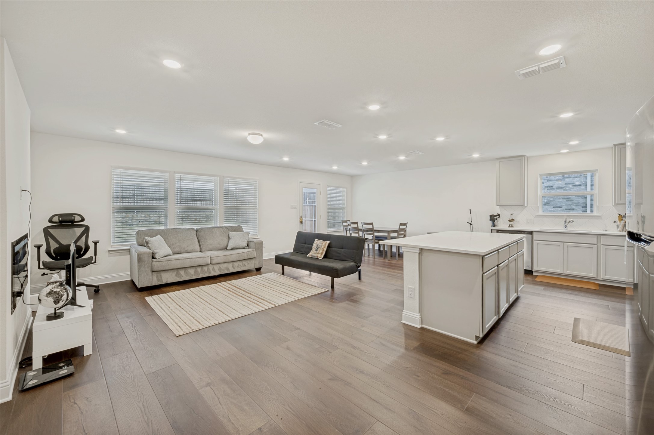 2636 Warren Lane