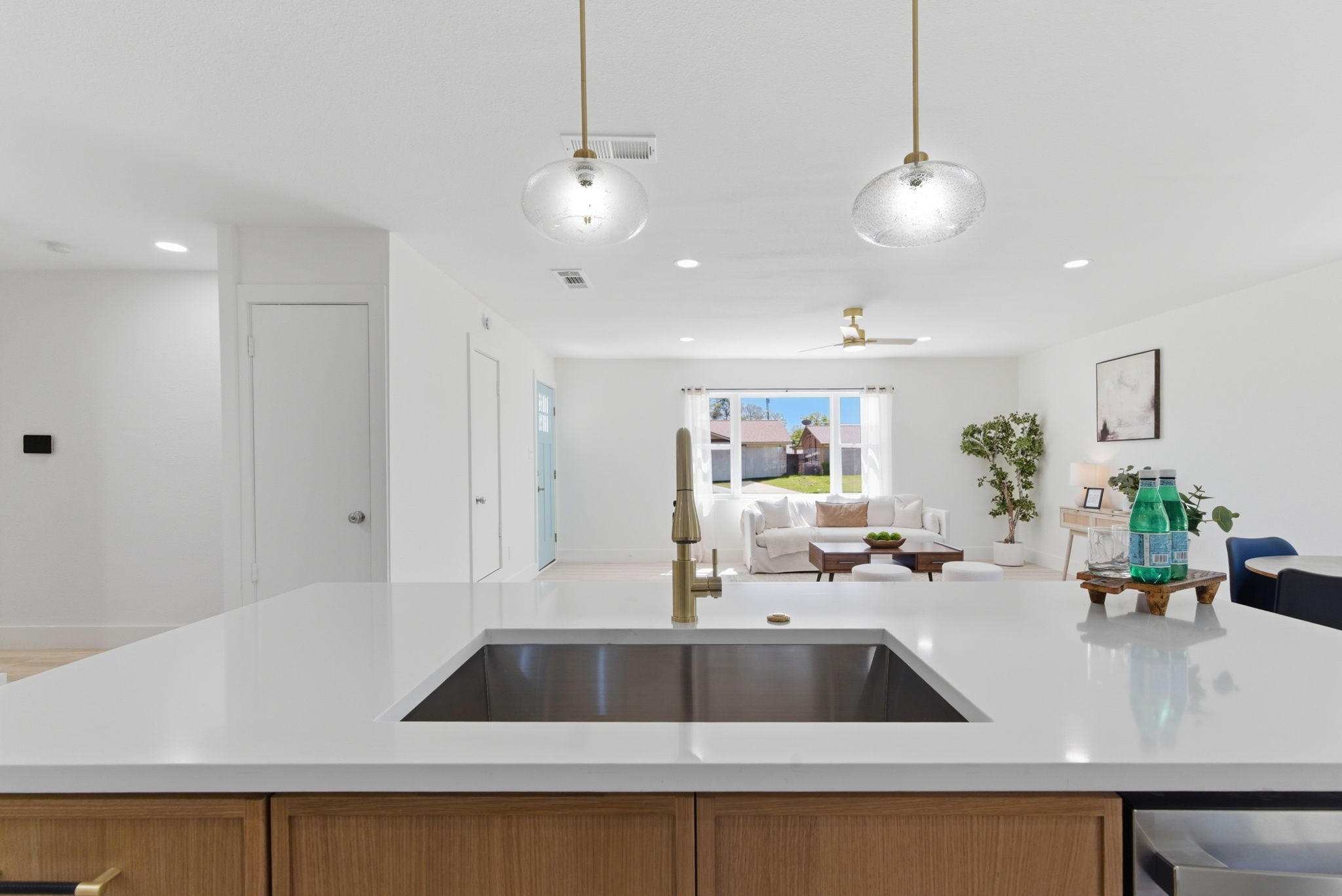 2033 Meadow Glen