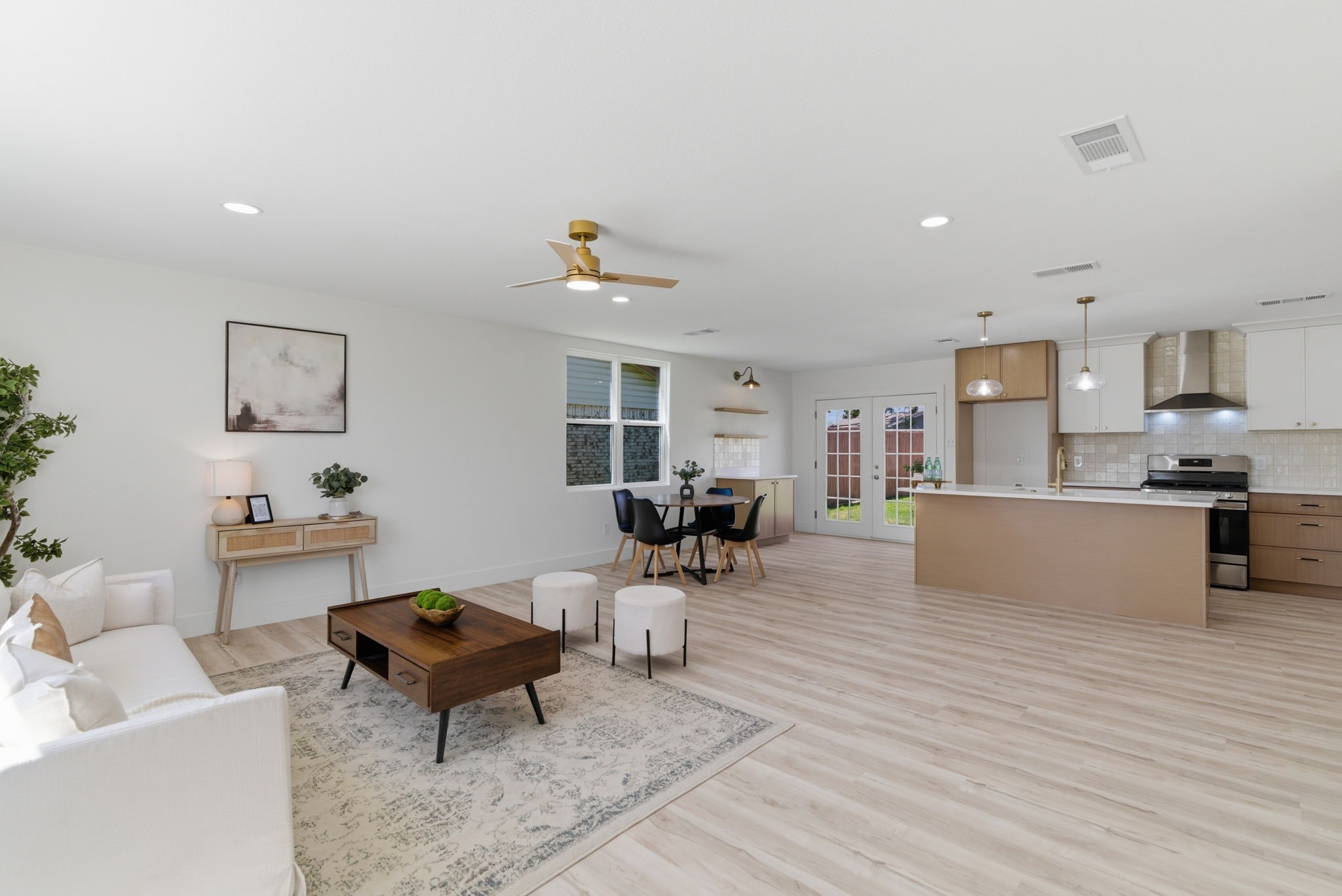 2033 Meadow Glen