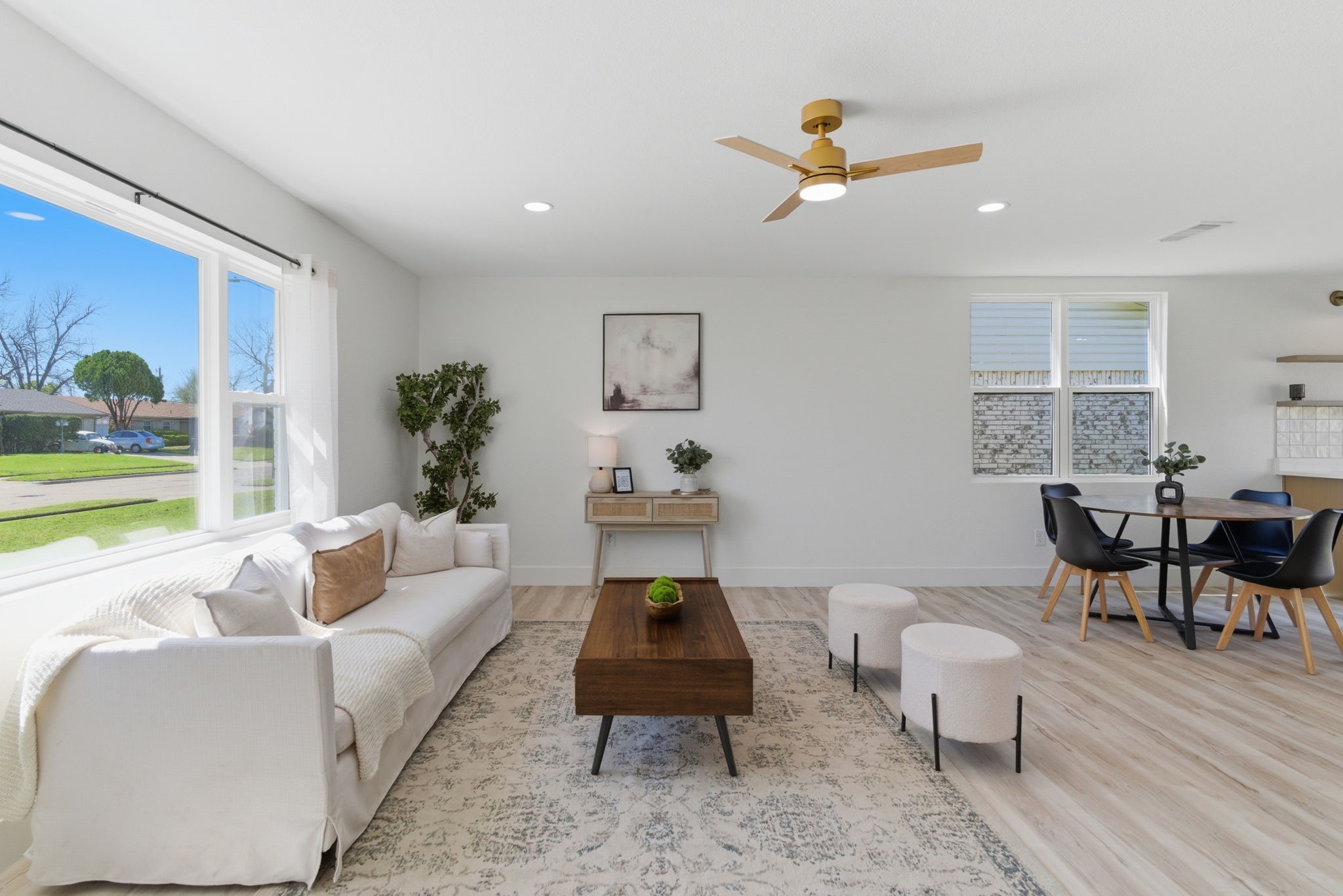 2033 Meadow Glen