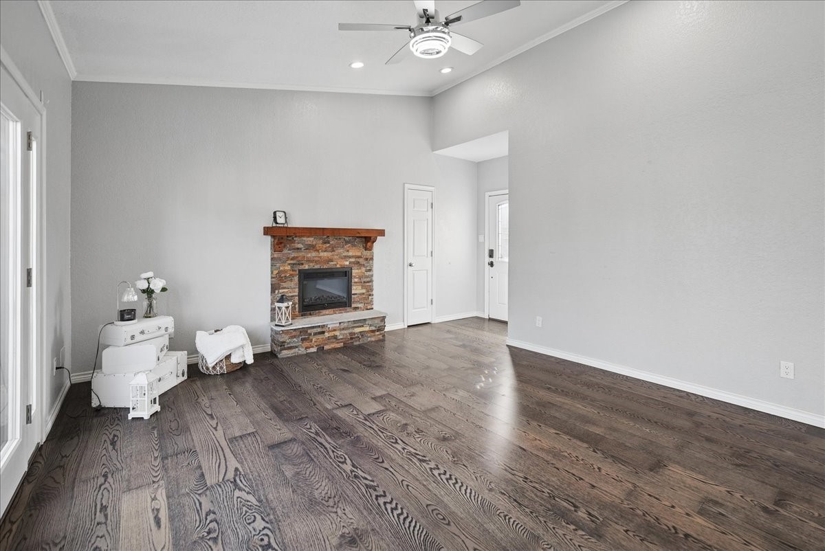 411 Pebble Way 247