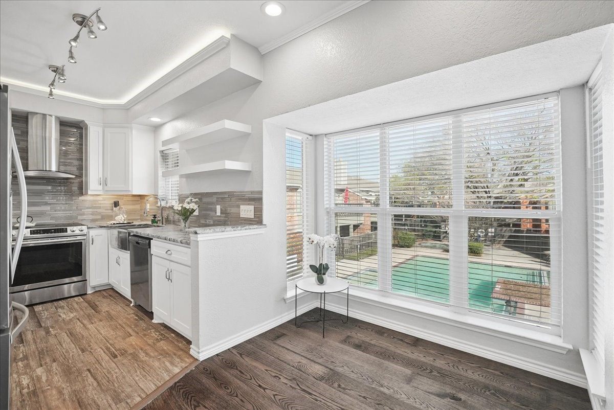 411 Pebble Way 247