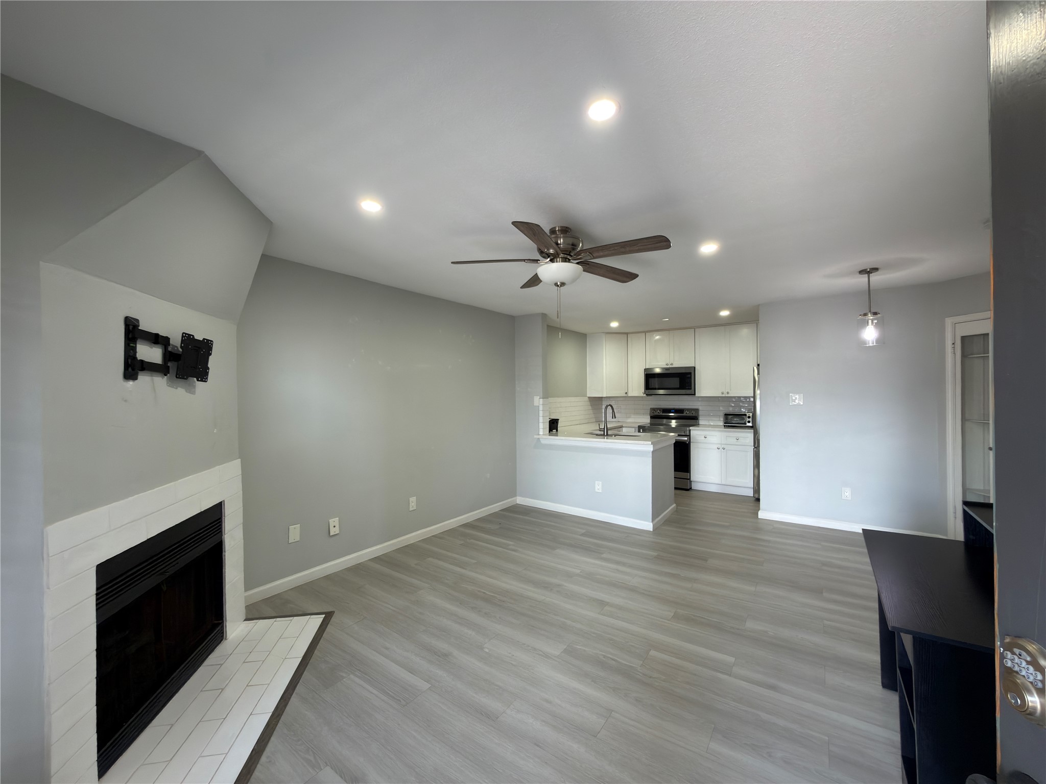 6108 Abrams Road 414