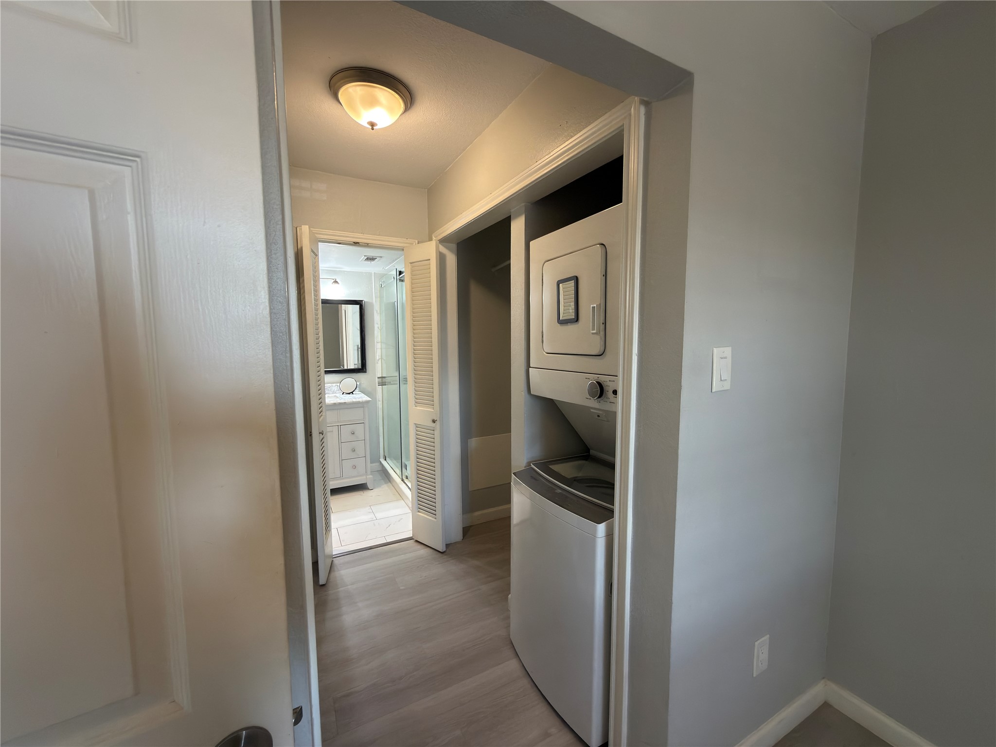 6108 Abrams Road 414