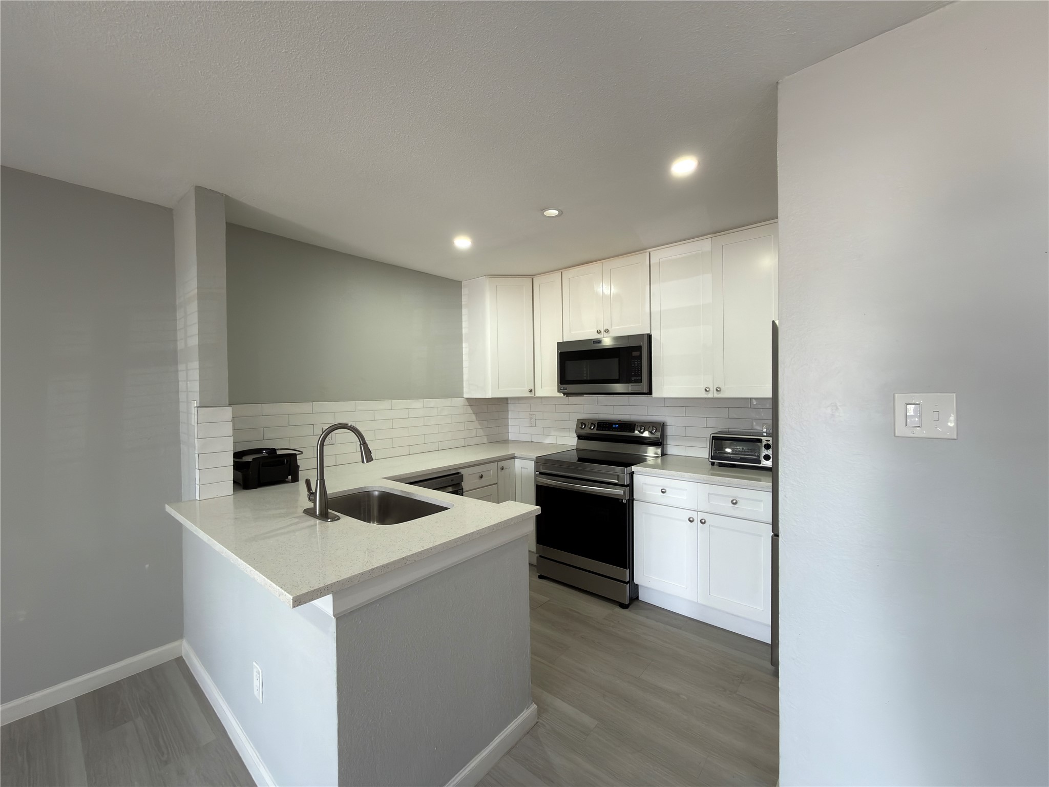 6108 Abrams Road 414