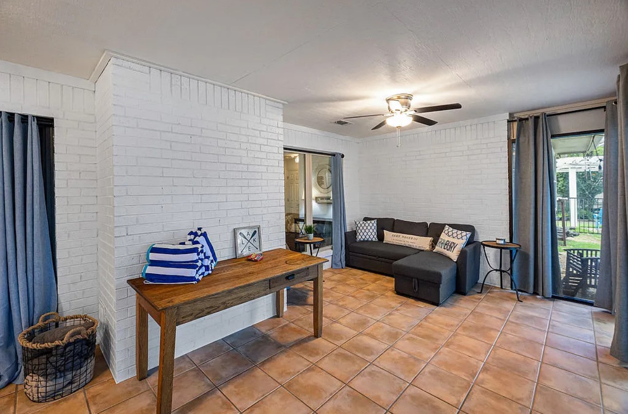 3921 Buena Vista Circle