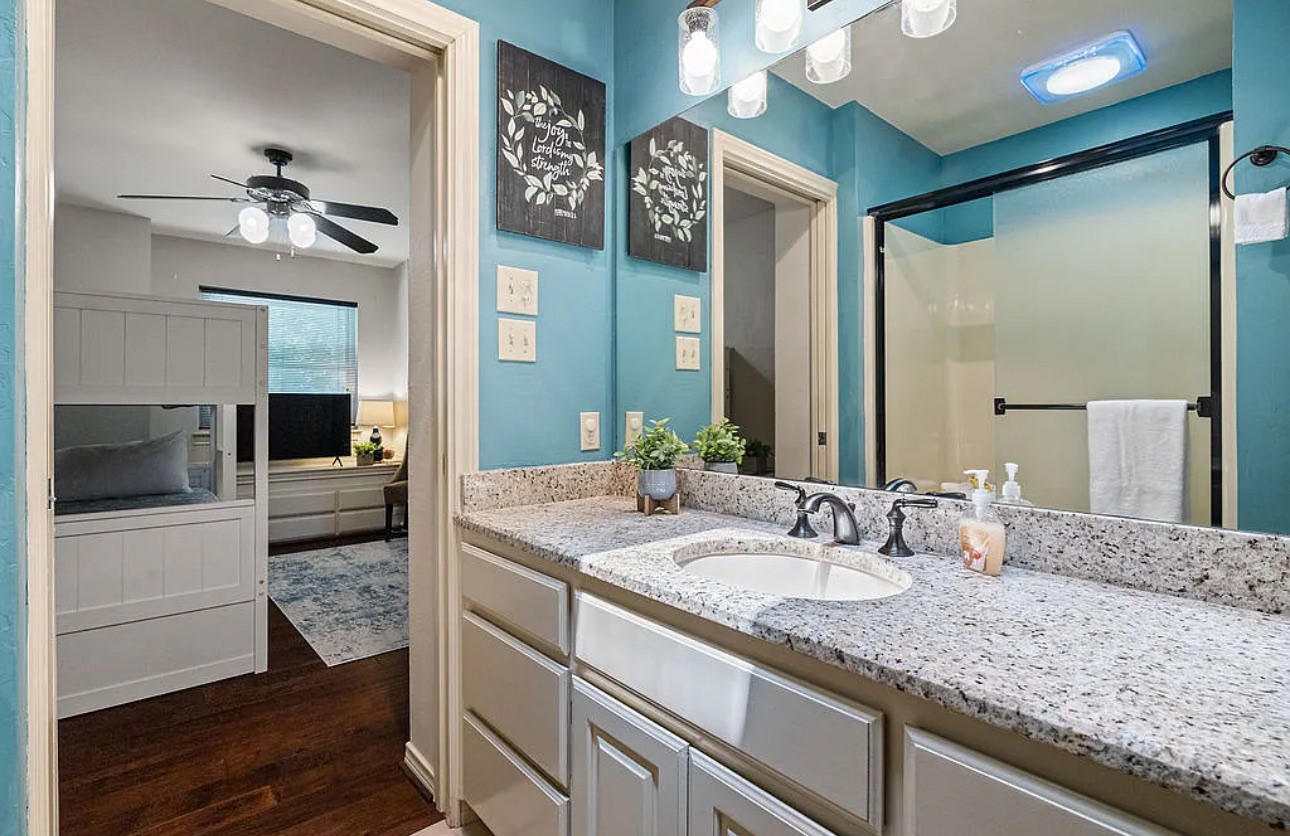 3921 Buena Vista Circle