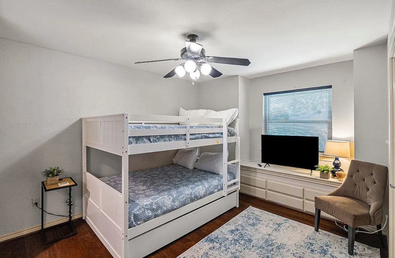 3921 Buena Vista Circle