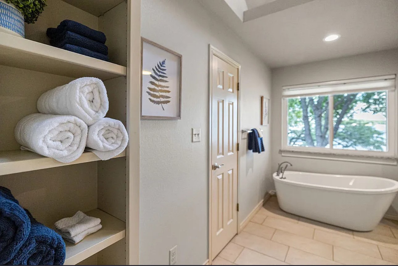 3921 Buena Vista Circle