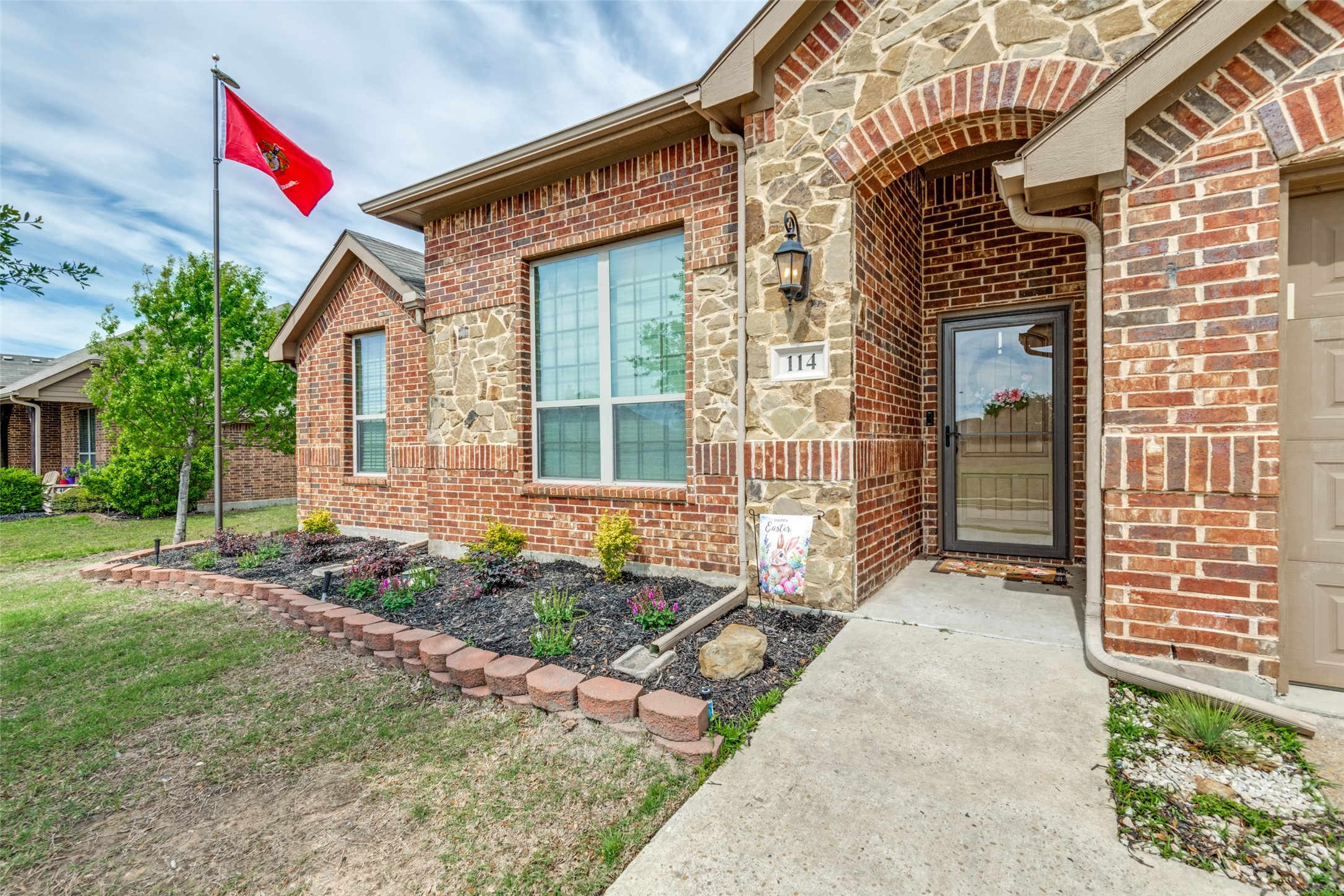114 Hillcrest Way